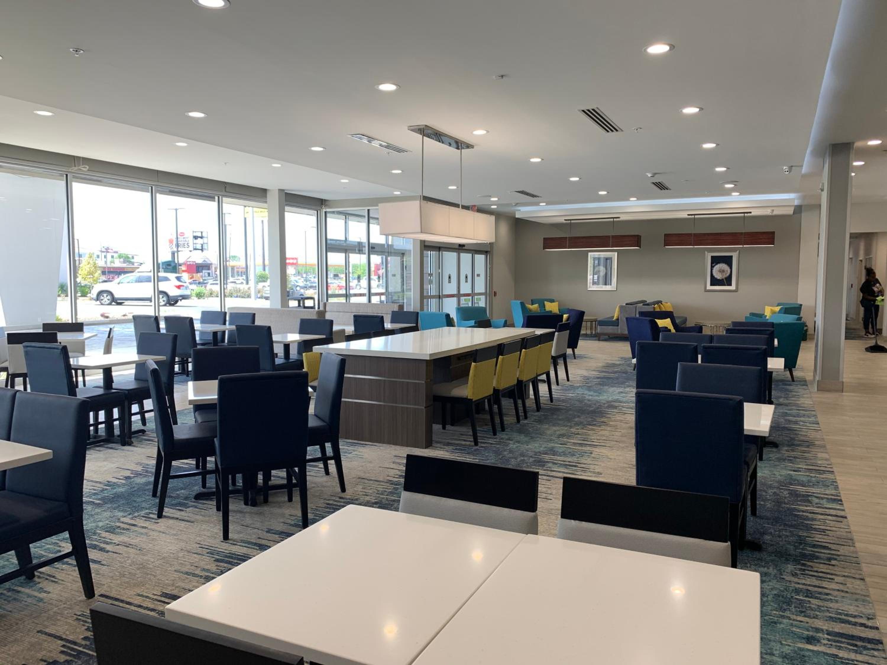 Tifton Vacations - La Quinta Inn  Suites by Wyndham Tifton - Property Image 5