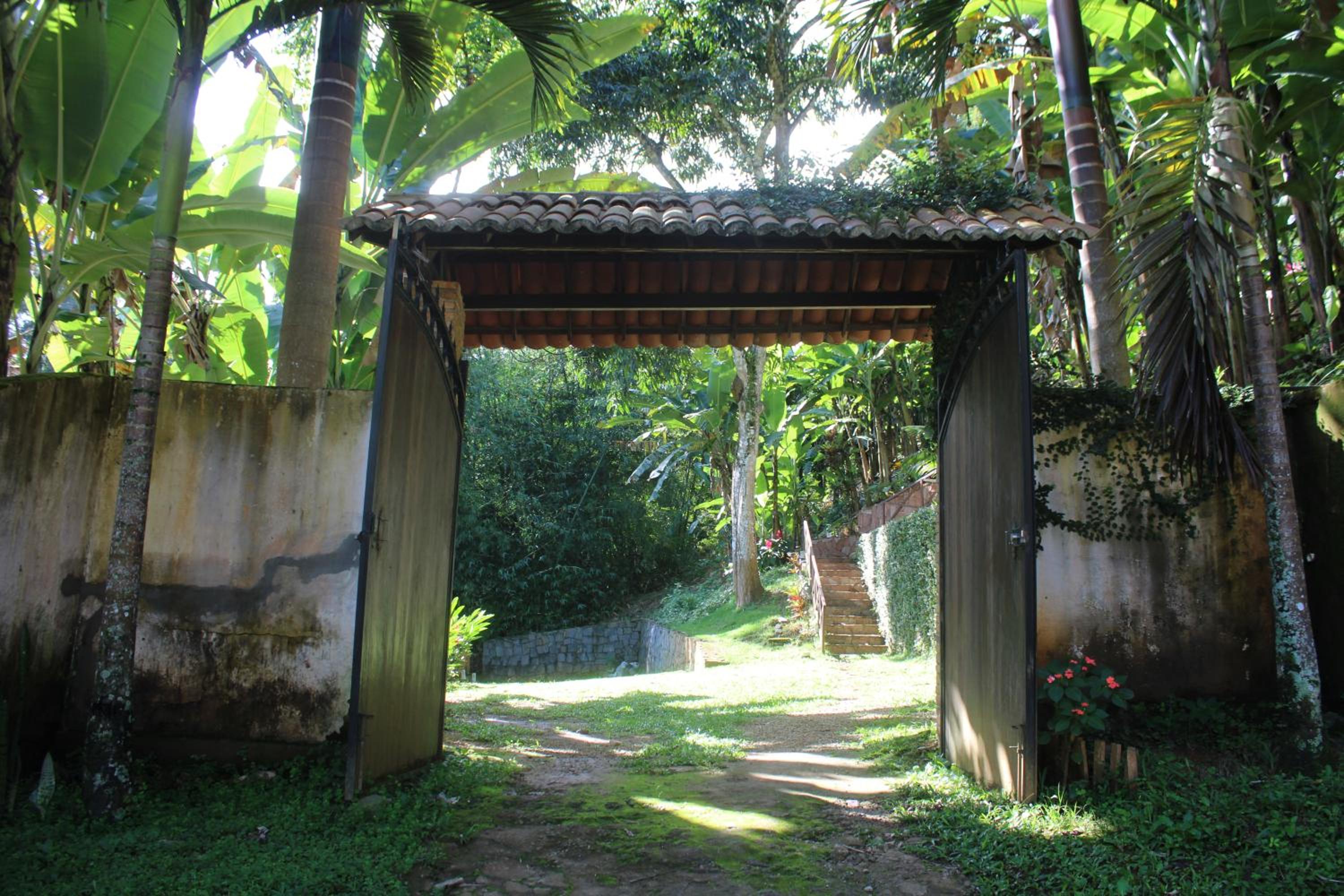 HOTEL CANTINHO DAS FLORES
