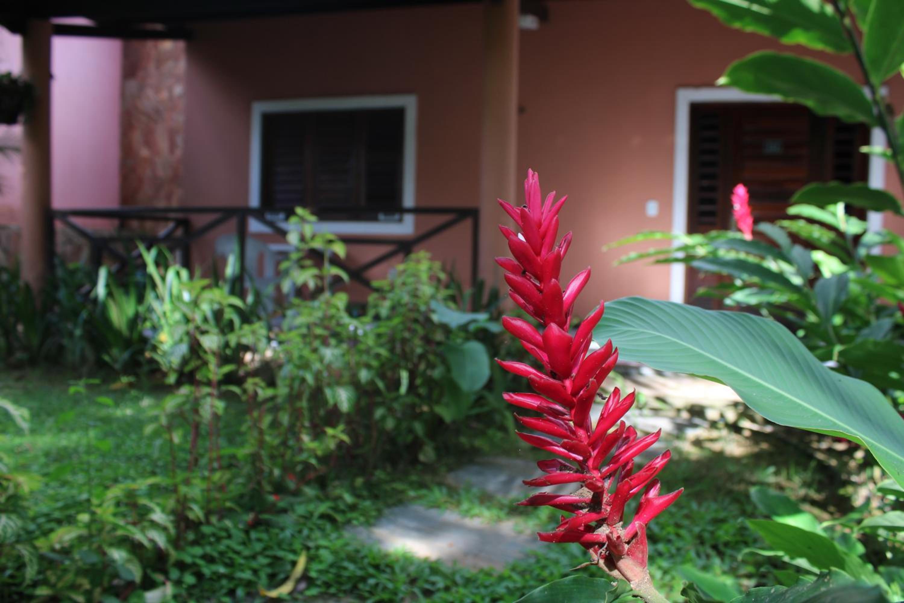 HOTEL CANTINHO DAS FLORES