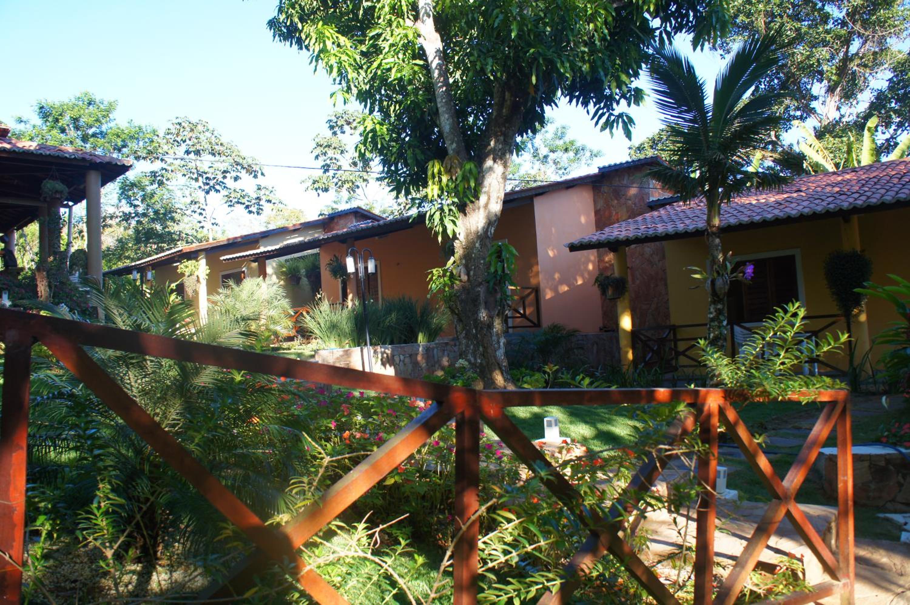 HOTEL CANTINHO DAS FLORES