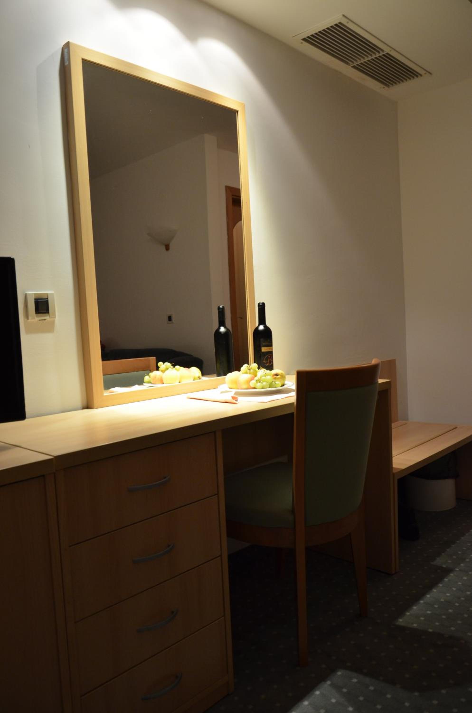 Hotel Flores - Property Image 33