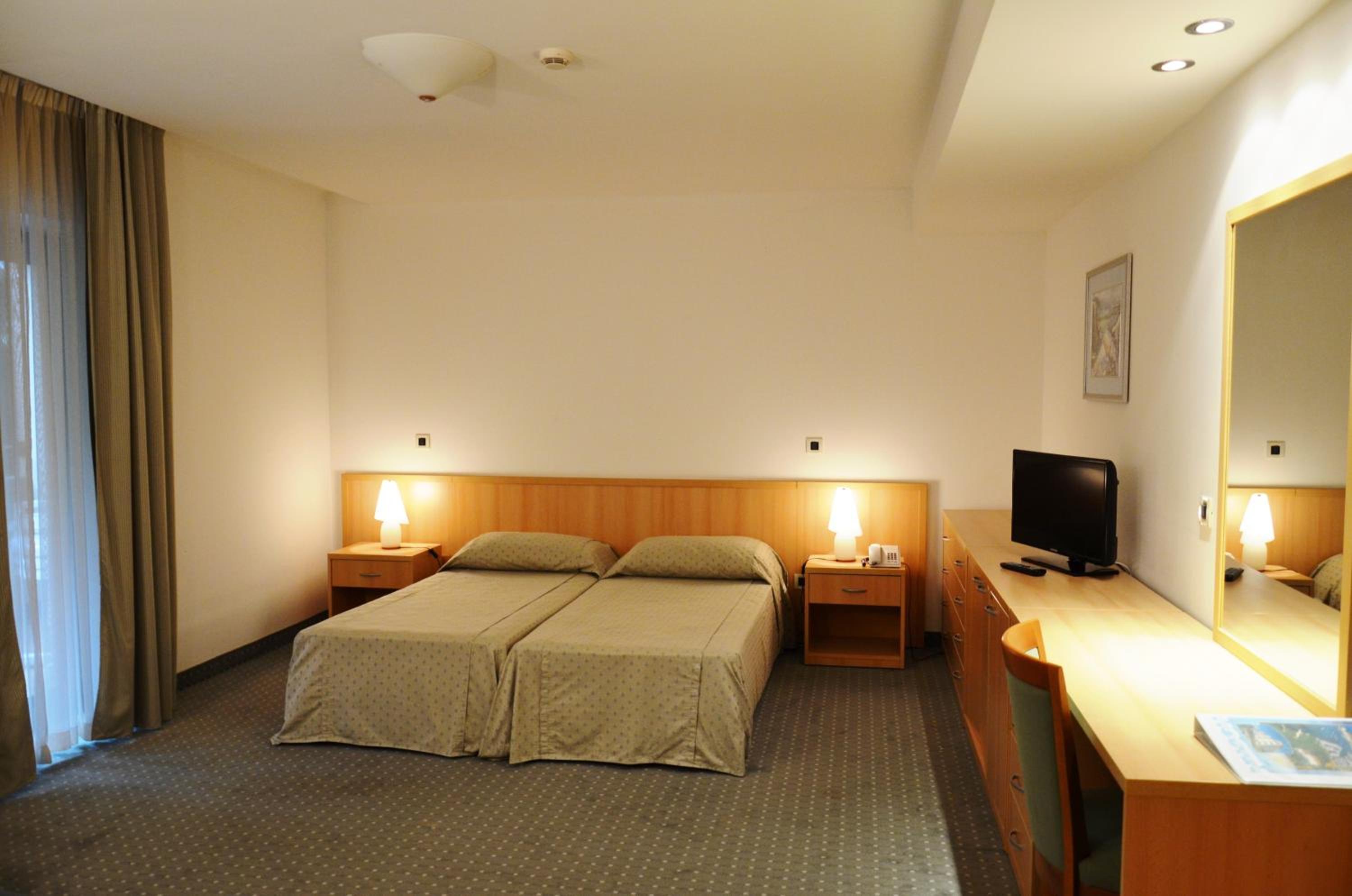 Hotel Flores - Property Image 32