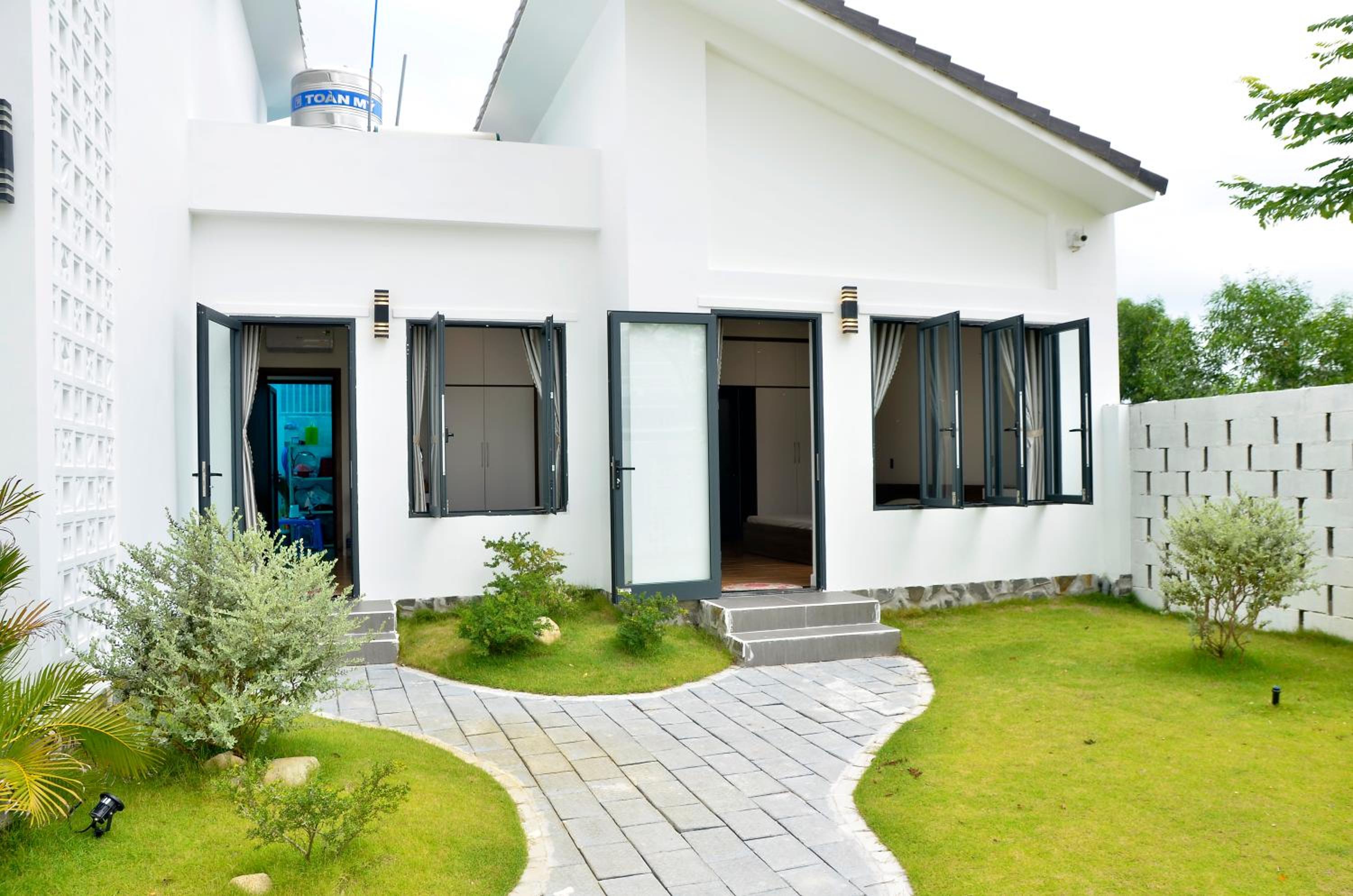 Photo 11