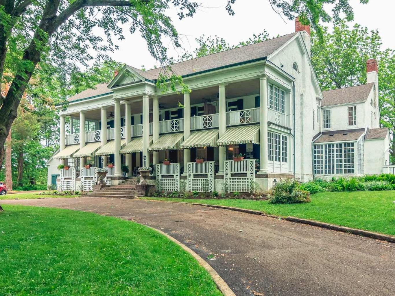 Belleville Vacations - Montrose Inn - Property Image 47