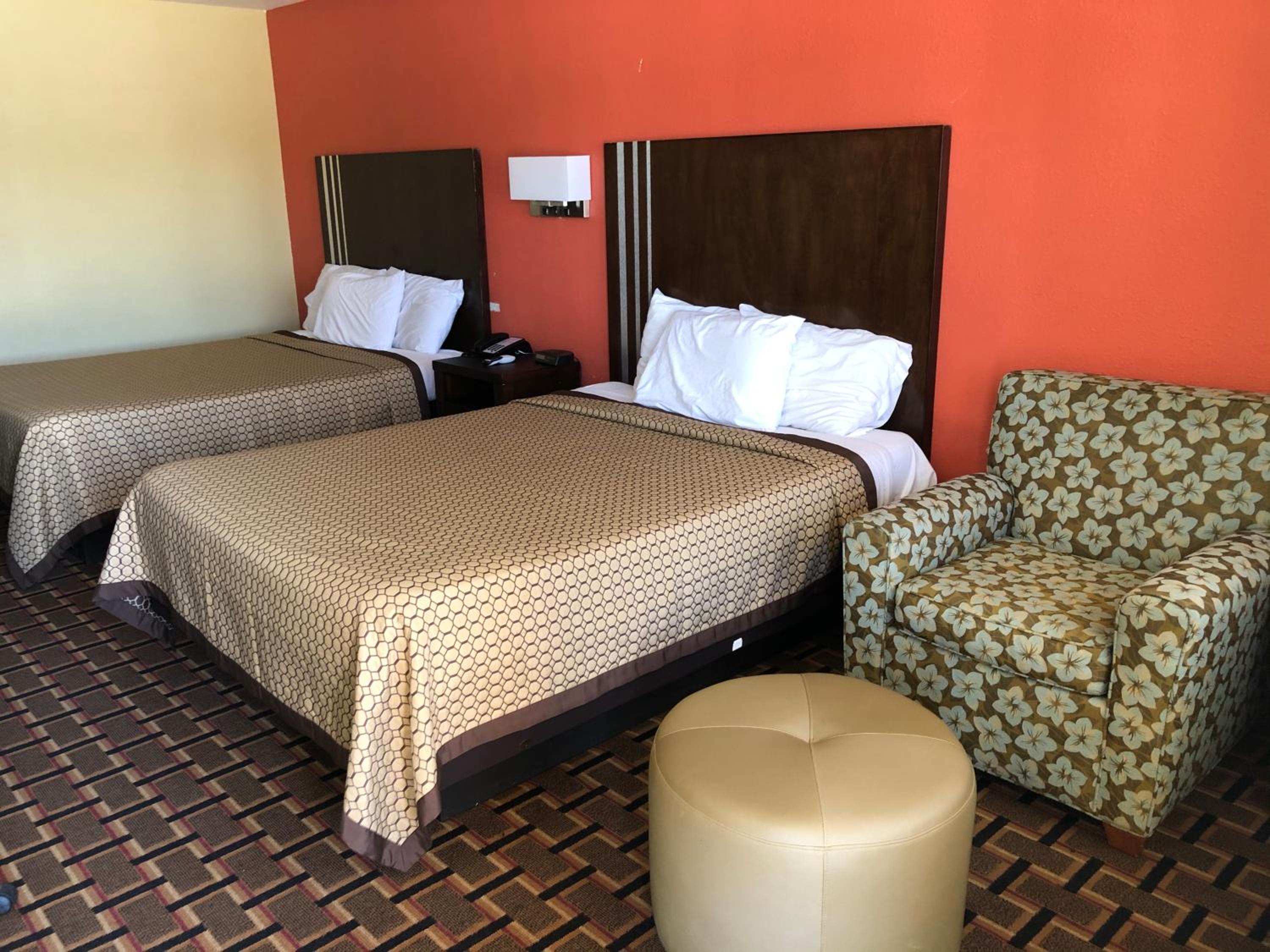 La Grange Executive Inn and Suites view 4