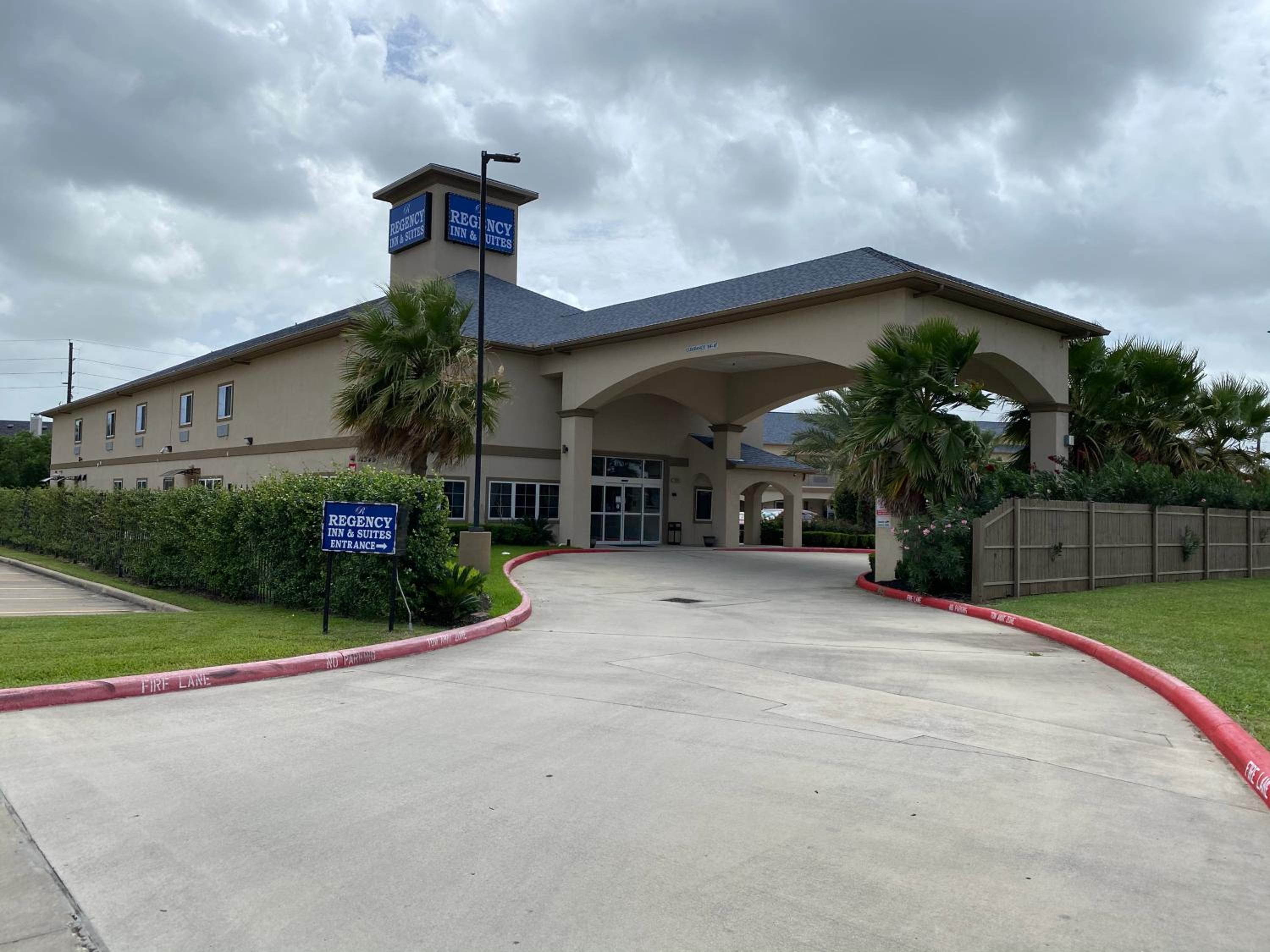 Hotel Regency Inn & Suites- NW Houston