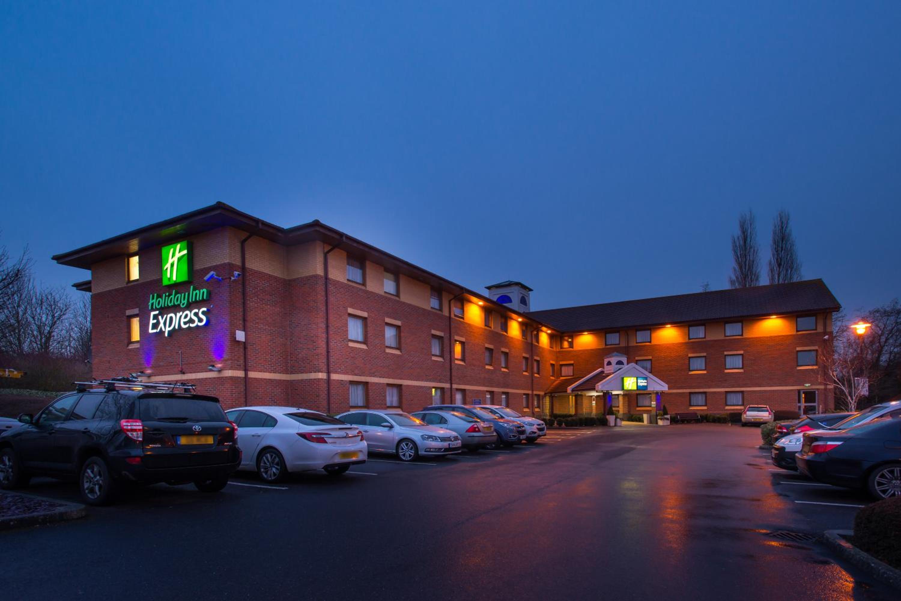 Taunton Vacations - Holiday Inn Express Taunton East, an IHG Hotel - Property Image 5