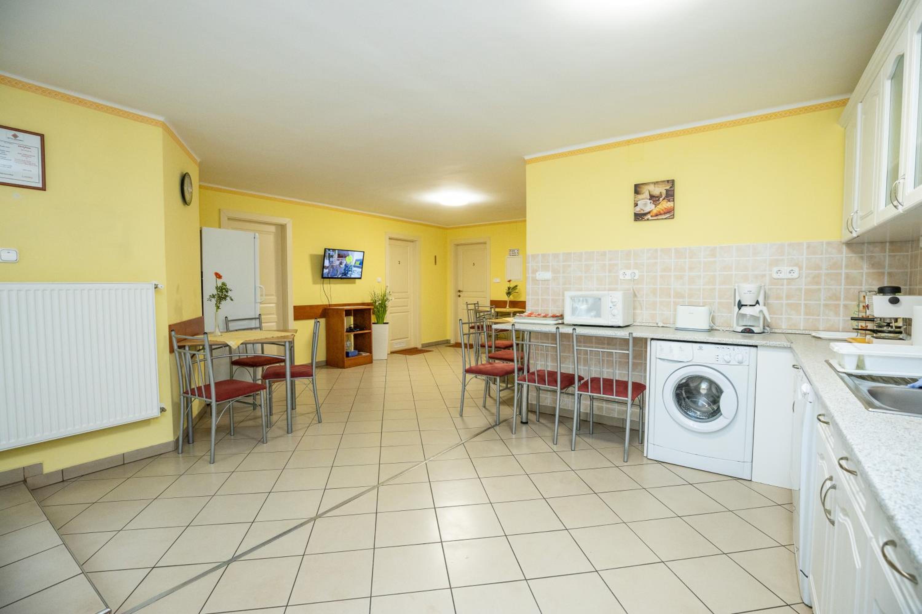 Betty Apartman Hajdúszoboszló view 4