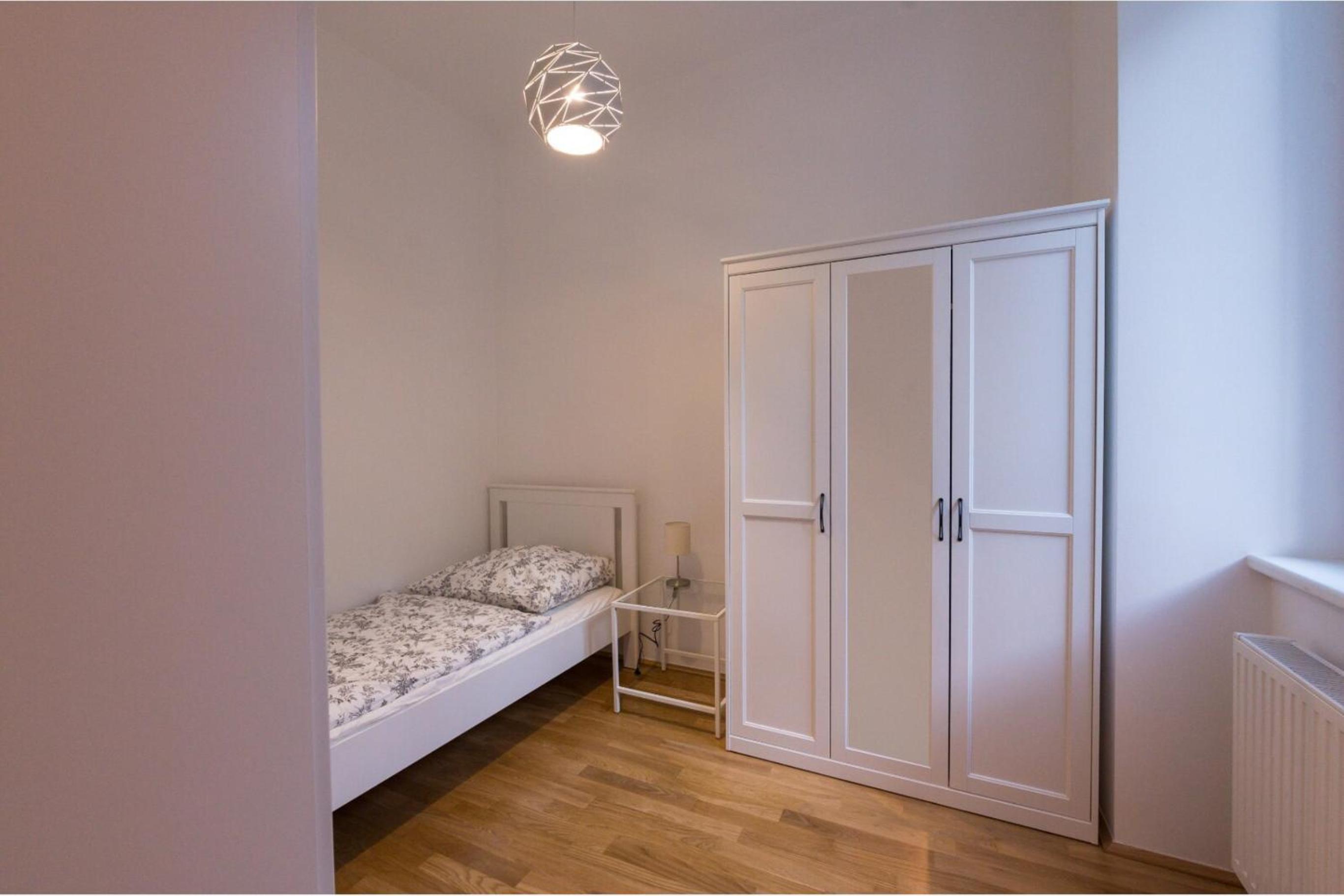 Charming Flat & Balcony near Central Station l BG5