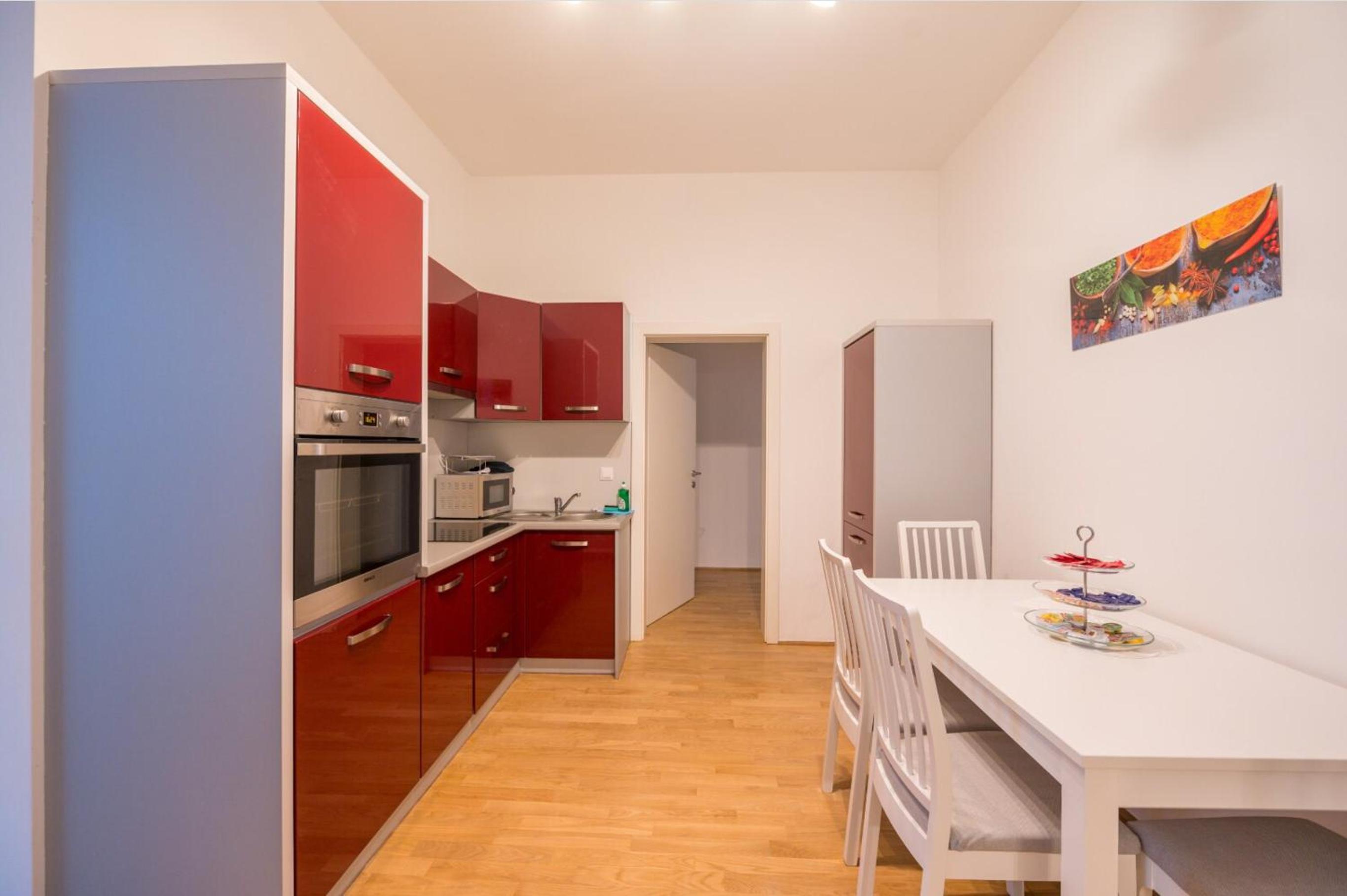 Charming Flat & Balcony near Central Station l BG5