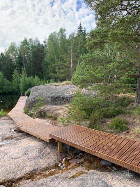 Luxury Holiday Home with Private Lake