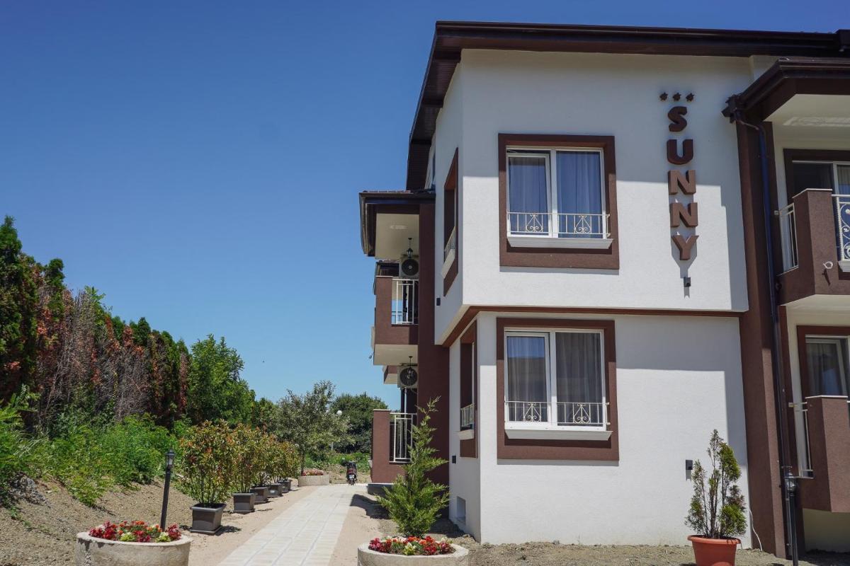 Sunny Apartments Obzor view 2