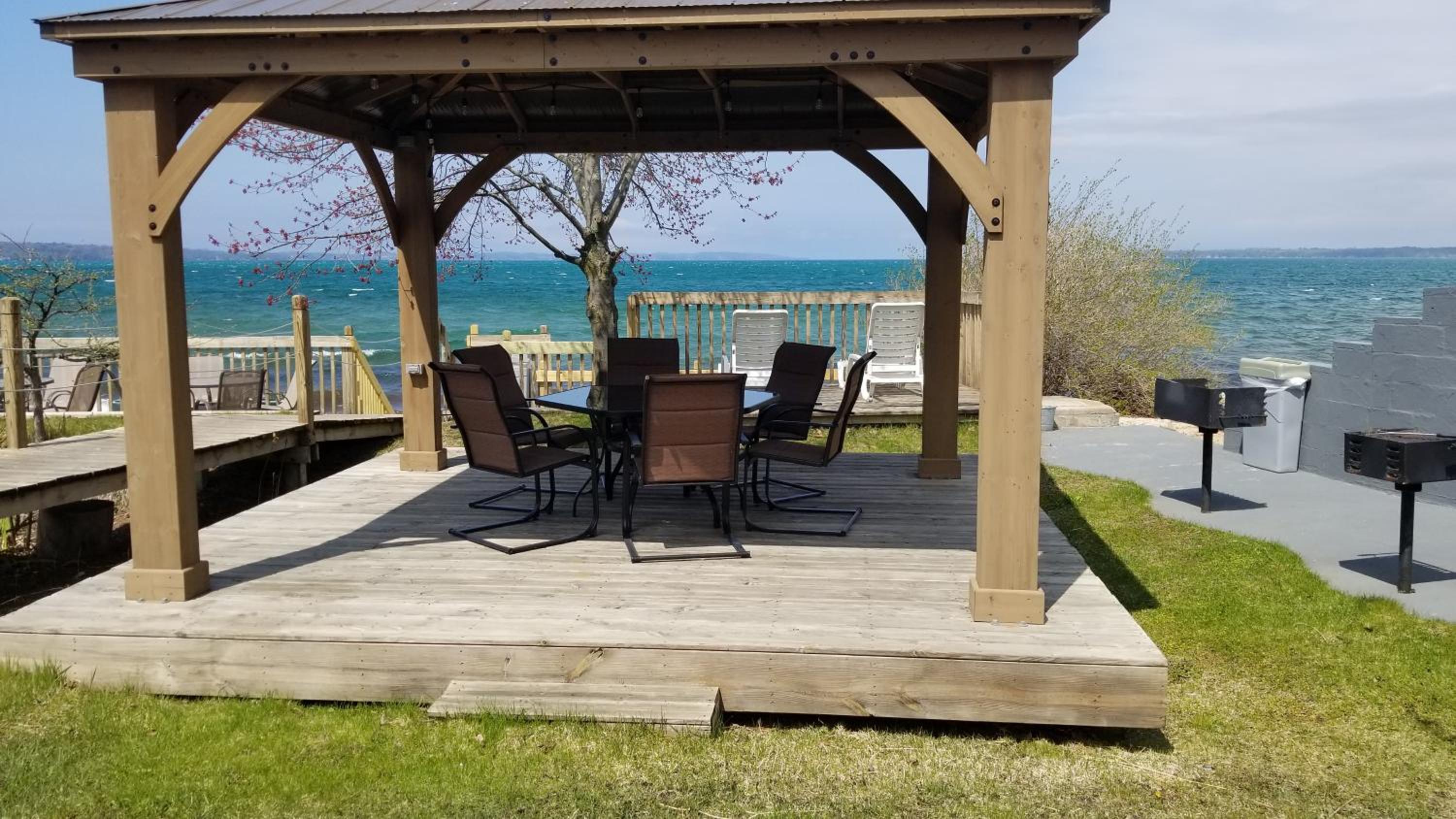 Traverse City Vacations - Brio Beach Inn - Property Image 29