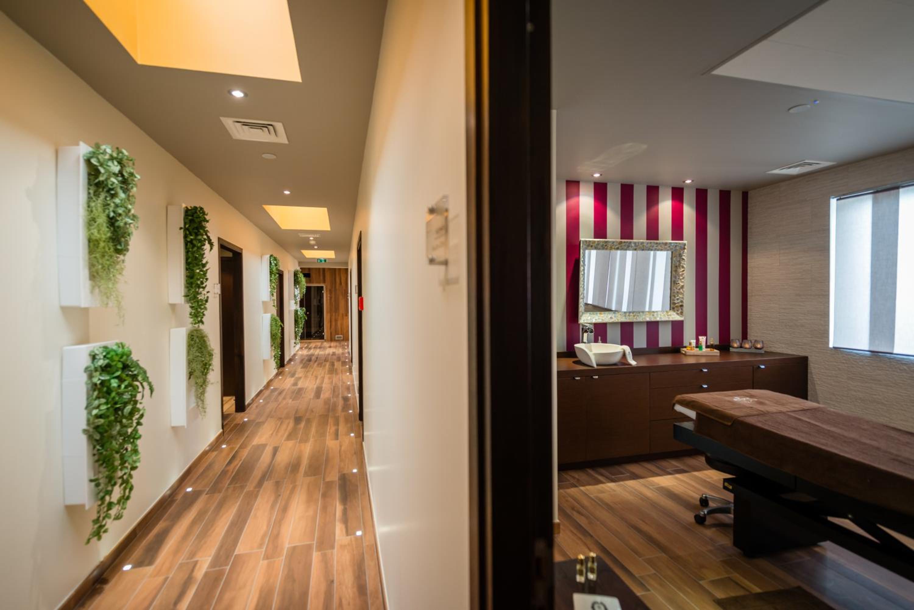 Chalon-Sur-Saone Vacations - Saint Georges Hotel  Spa - Property Image 2