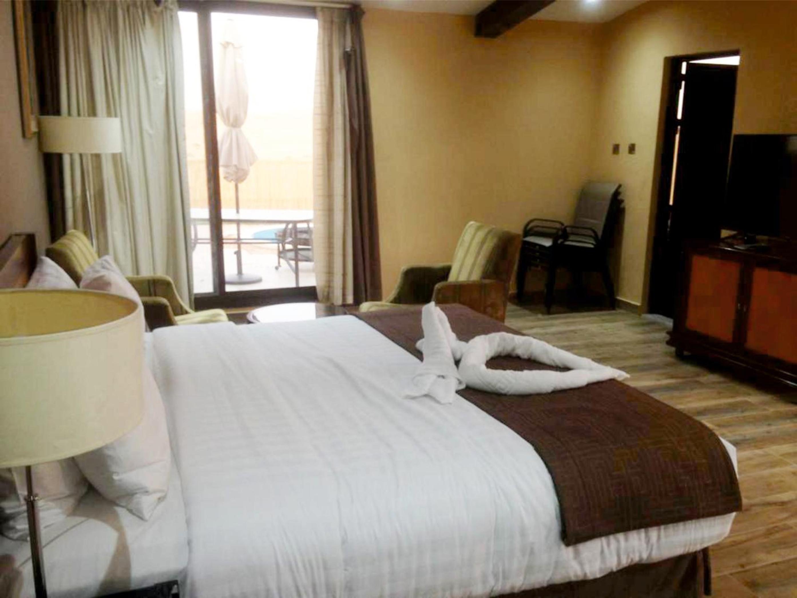 Desert Inn Resort and Camp