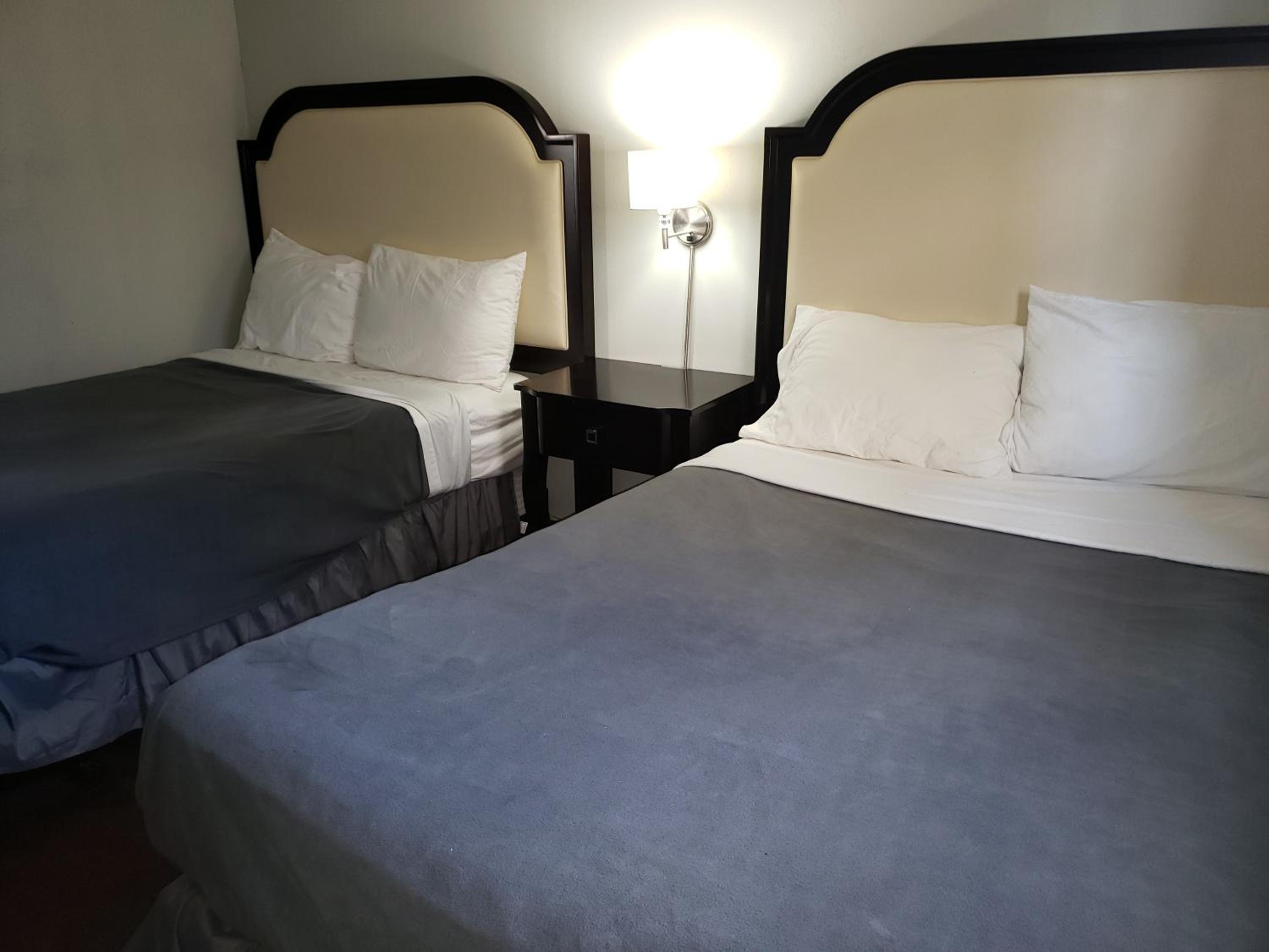 Niagara Falls Courtside Inn - Image 5