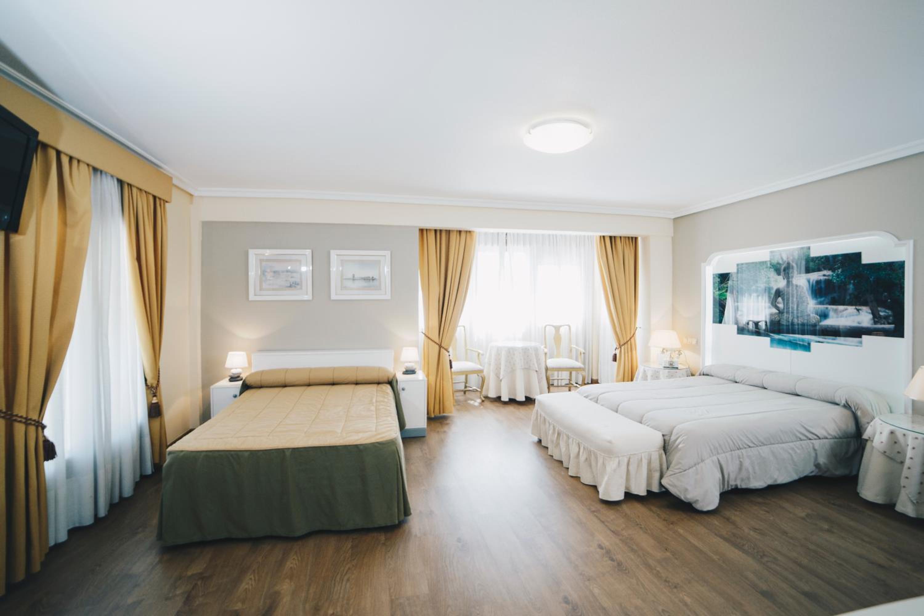 Hotel Gavilanes 2 TOLEDO - Image 1