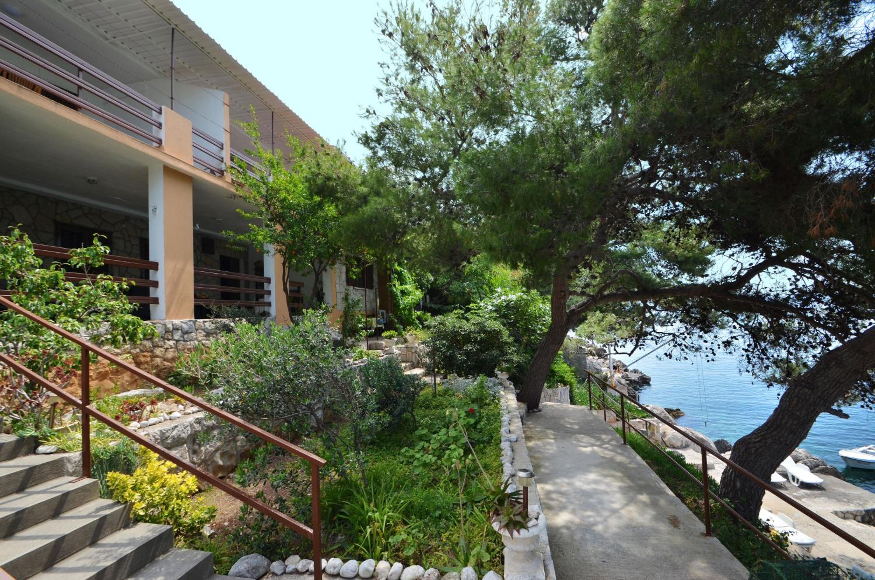 Apartments Ljiljana