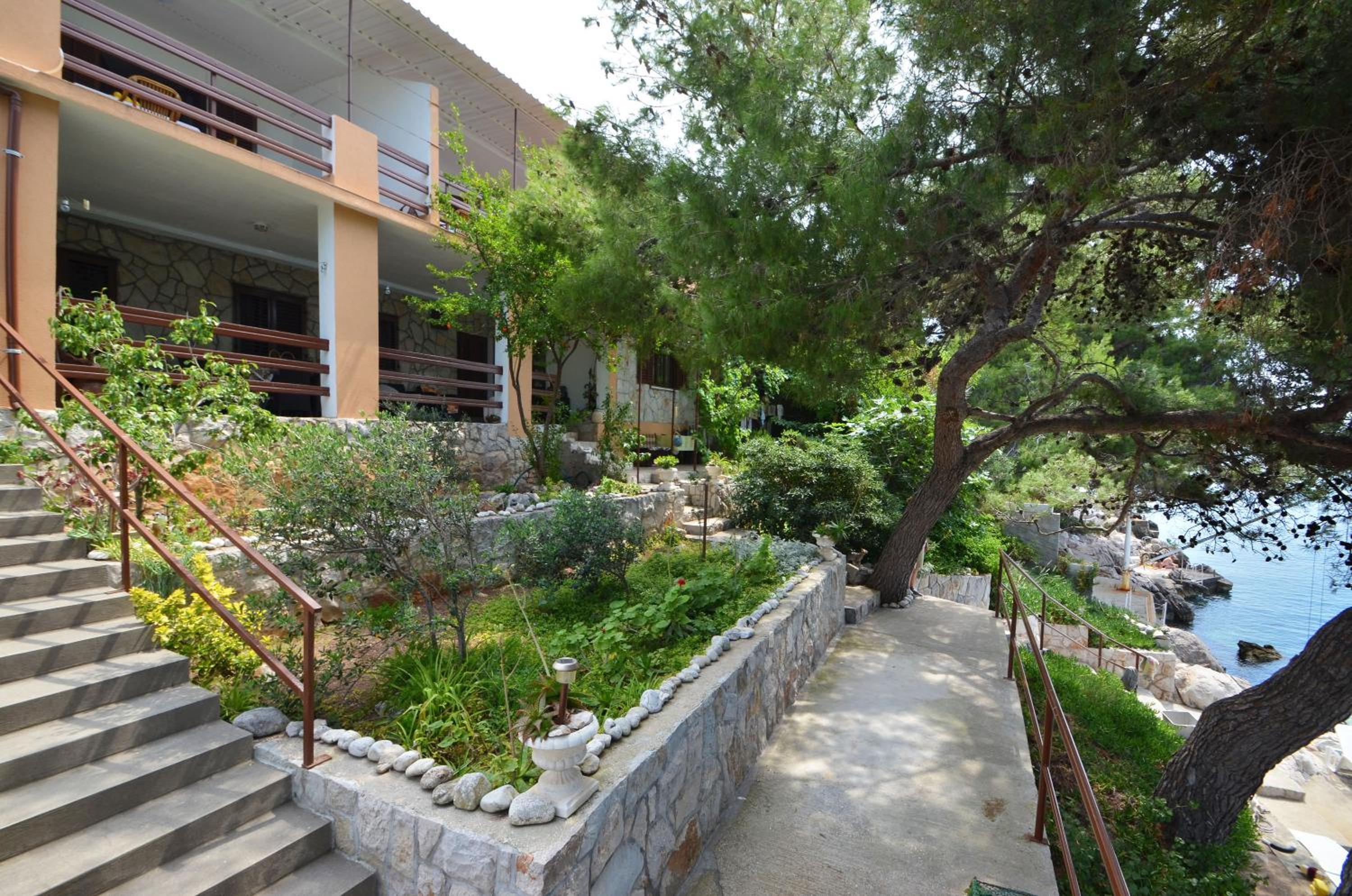 Apartments Ljiljana