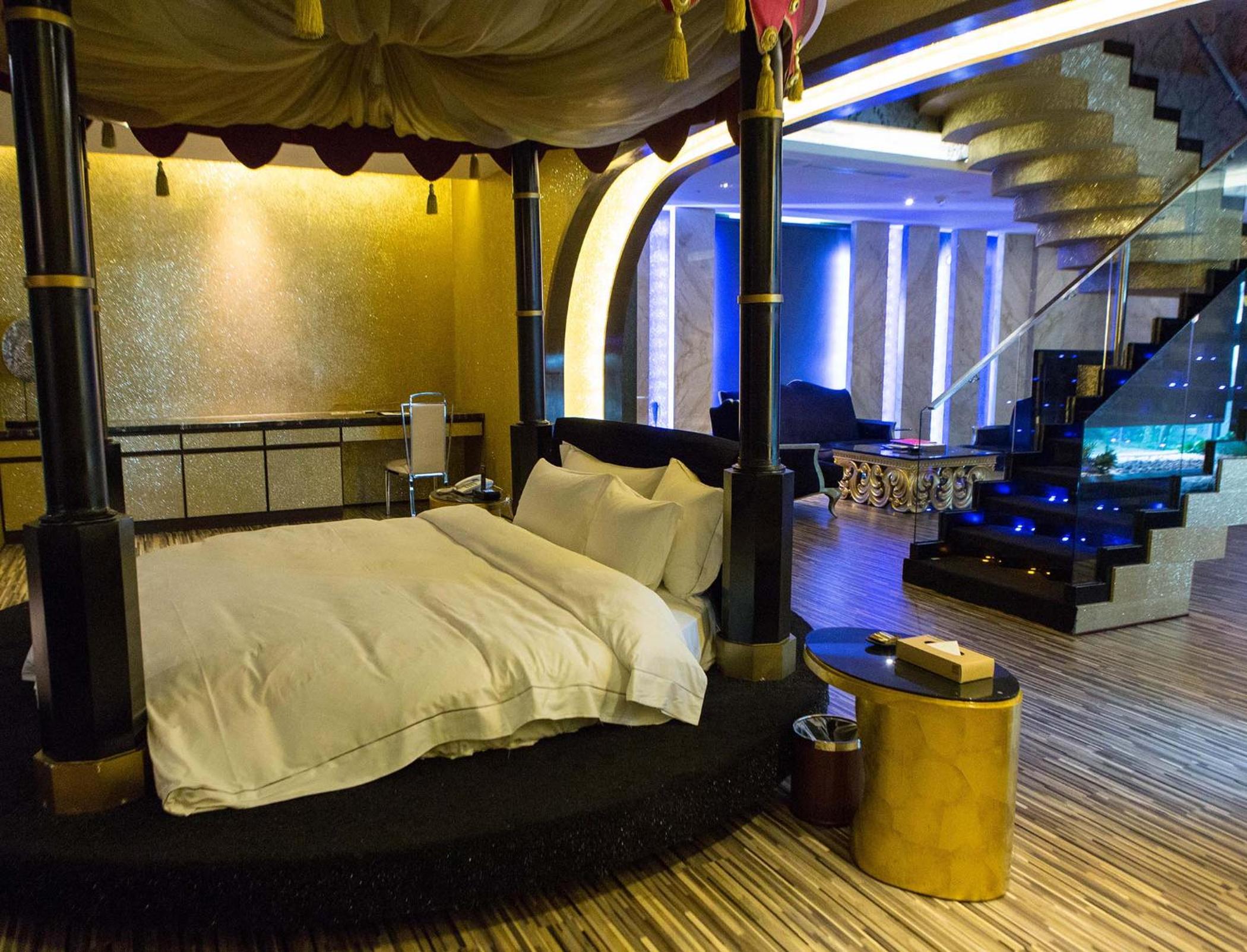 hotel room