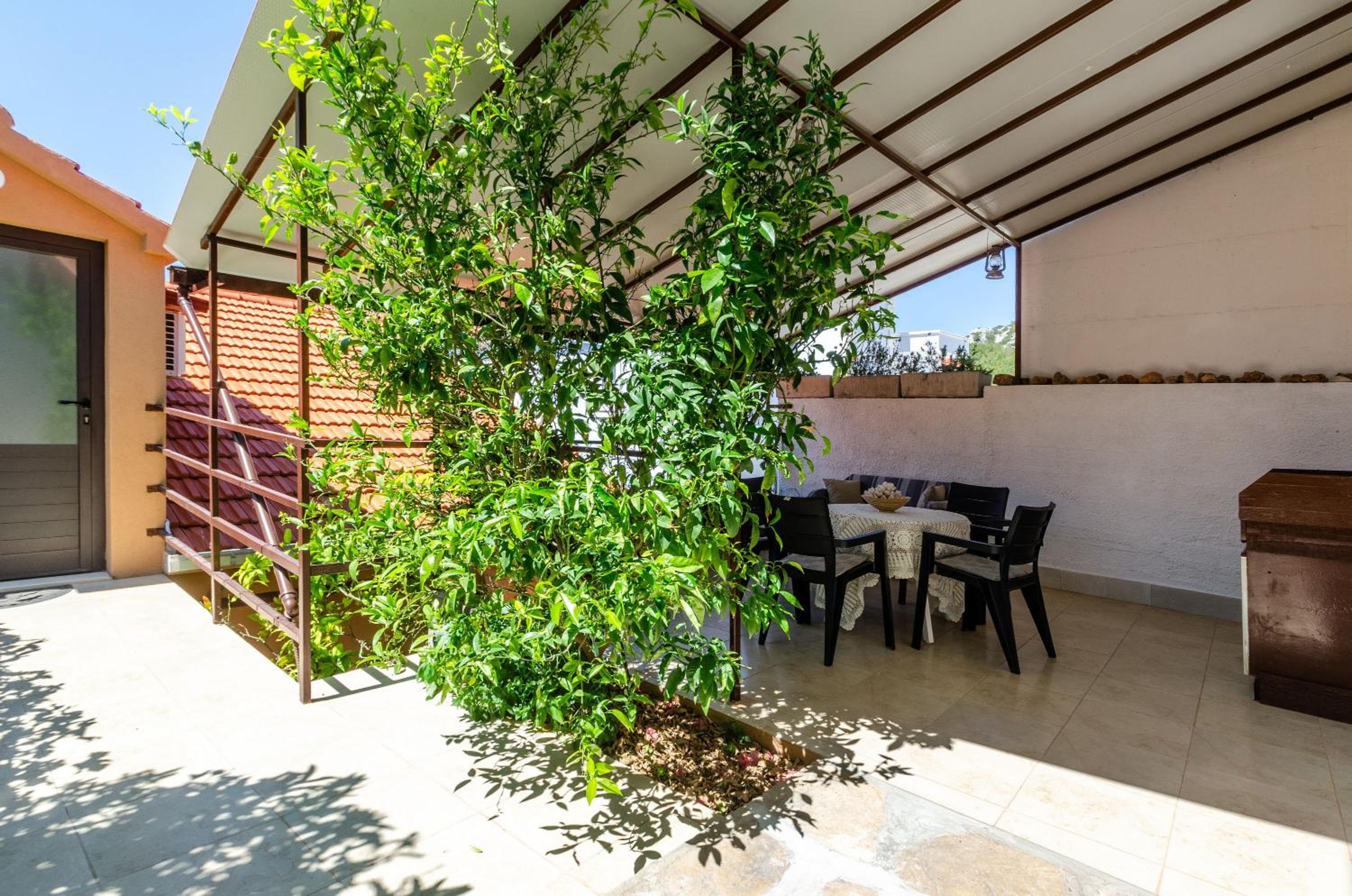 Apartments Ljiljana