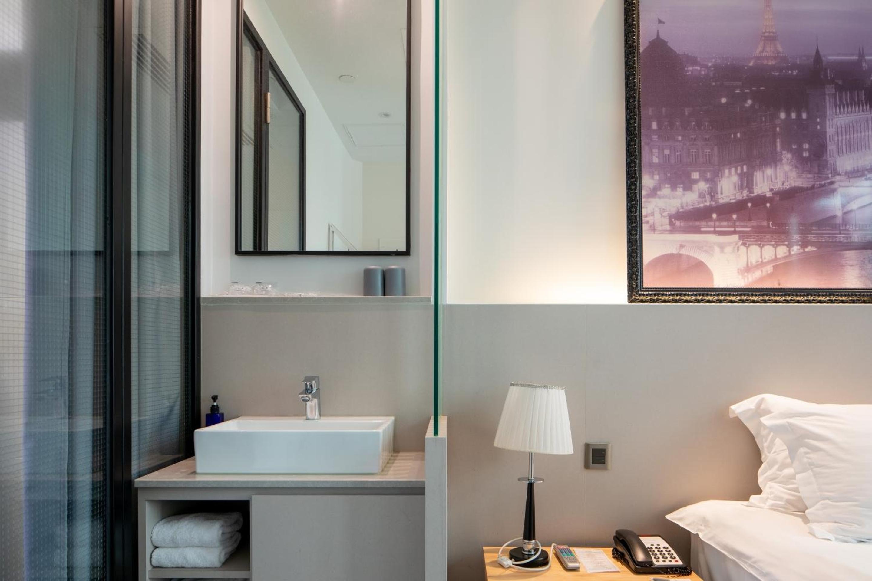 KIFI Boutique Hotel