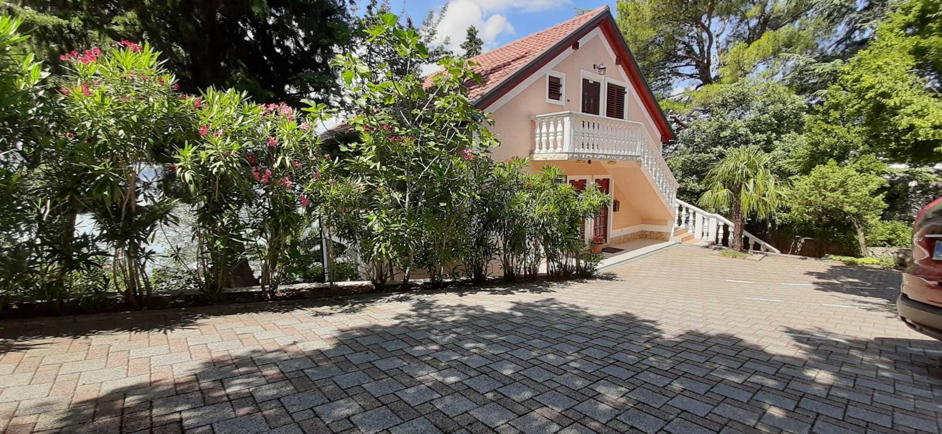Apartments Agrijan view 4
