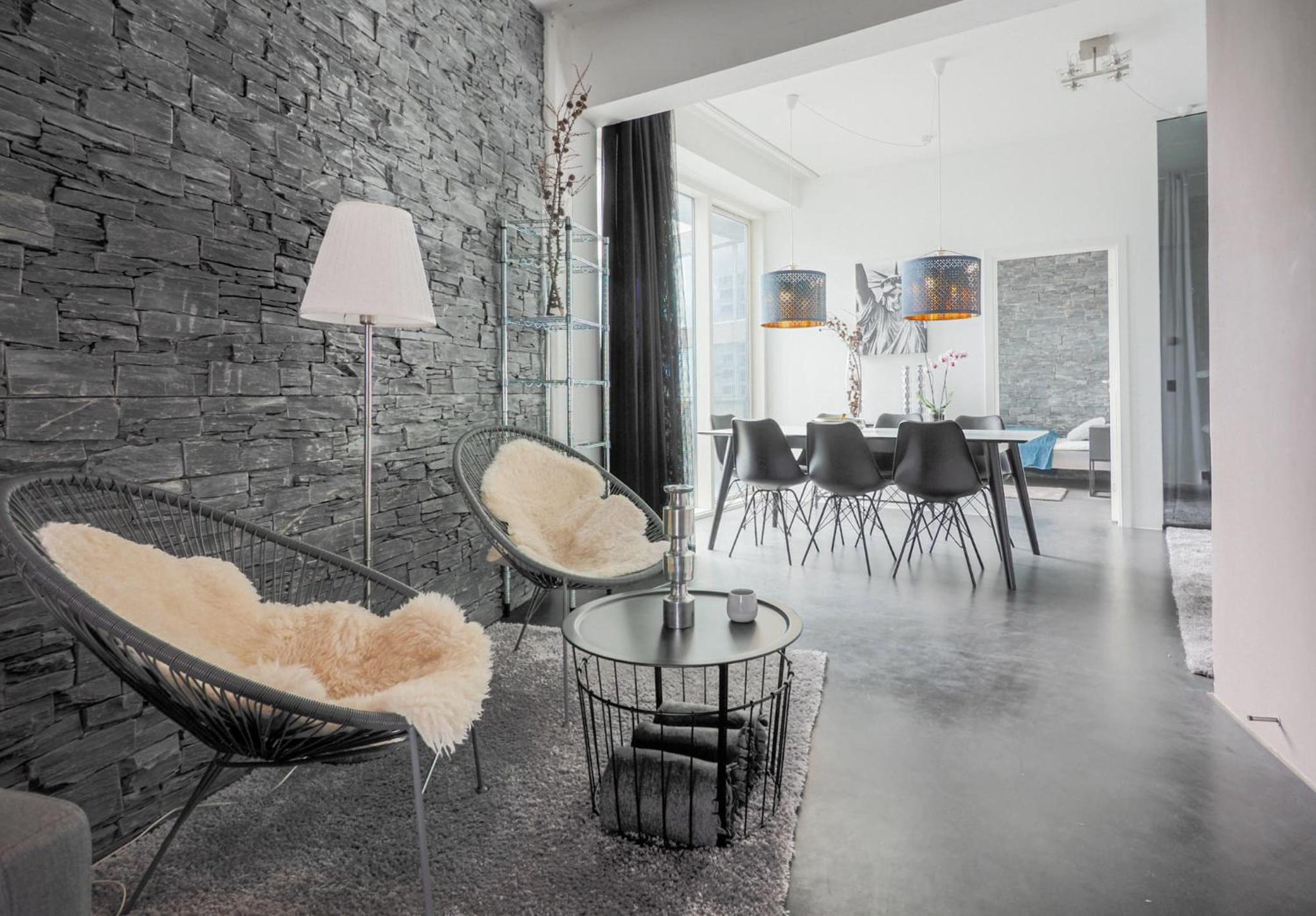 High-end apartment with rooftop terrace and gym