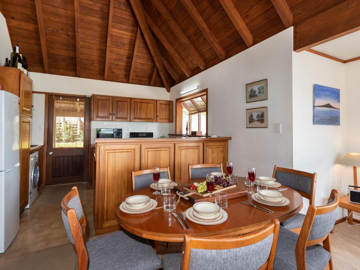 Te Maiki Escape - Russell Holiday Home view 2