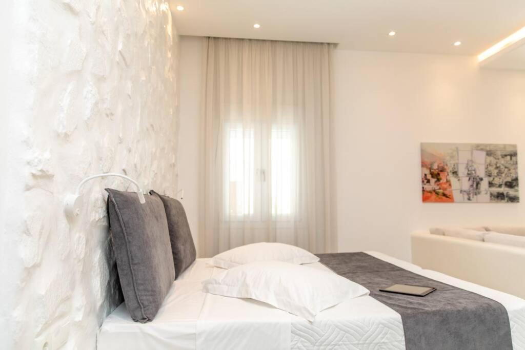 Arktos Luxury Apartment view 5