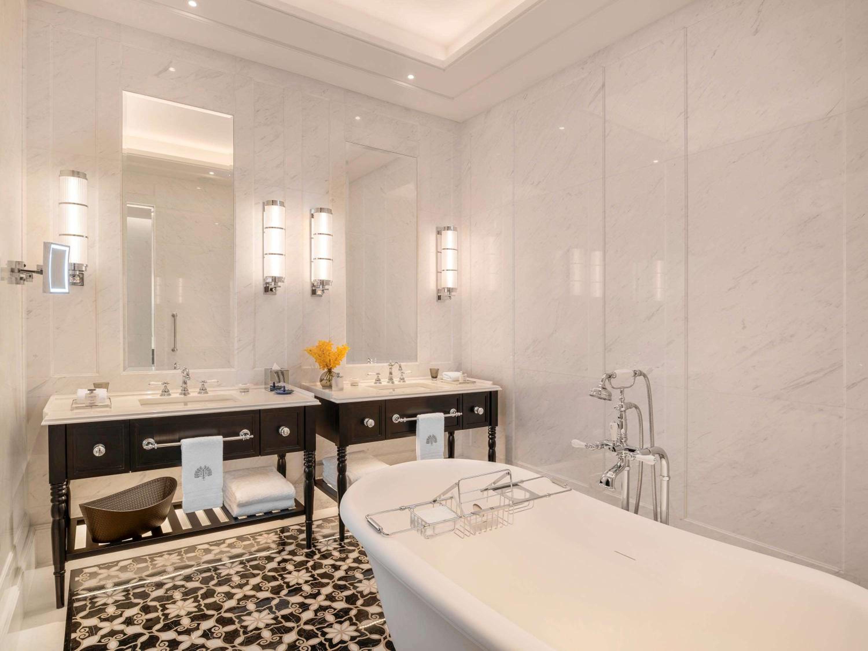 Raffles Singapore 11