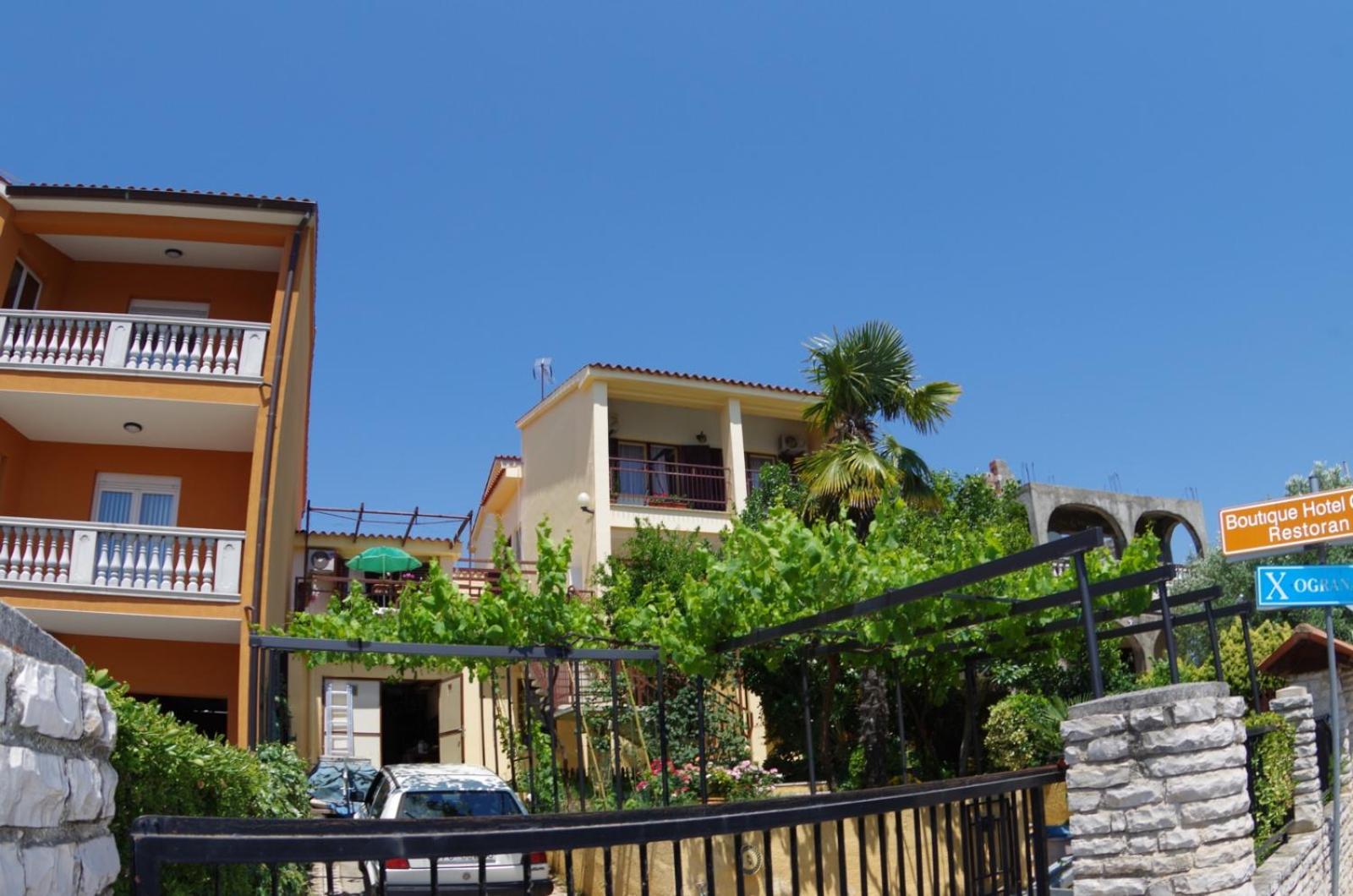 Holiday apartments Ružica, Pješčana uvala photo 1