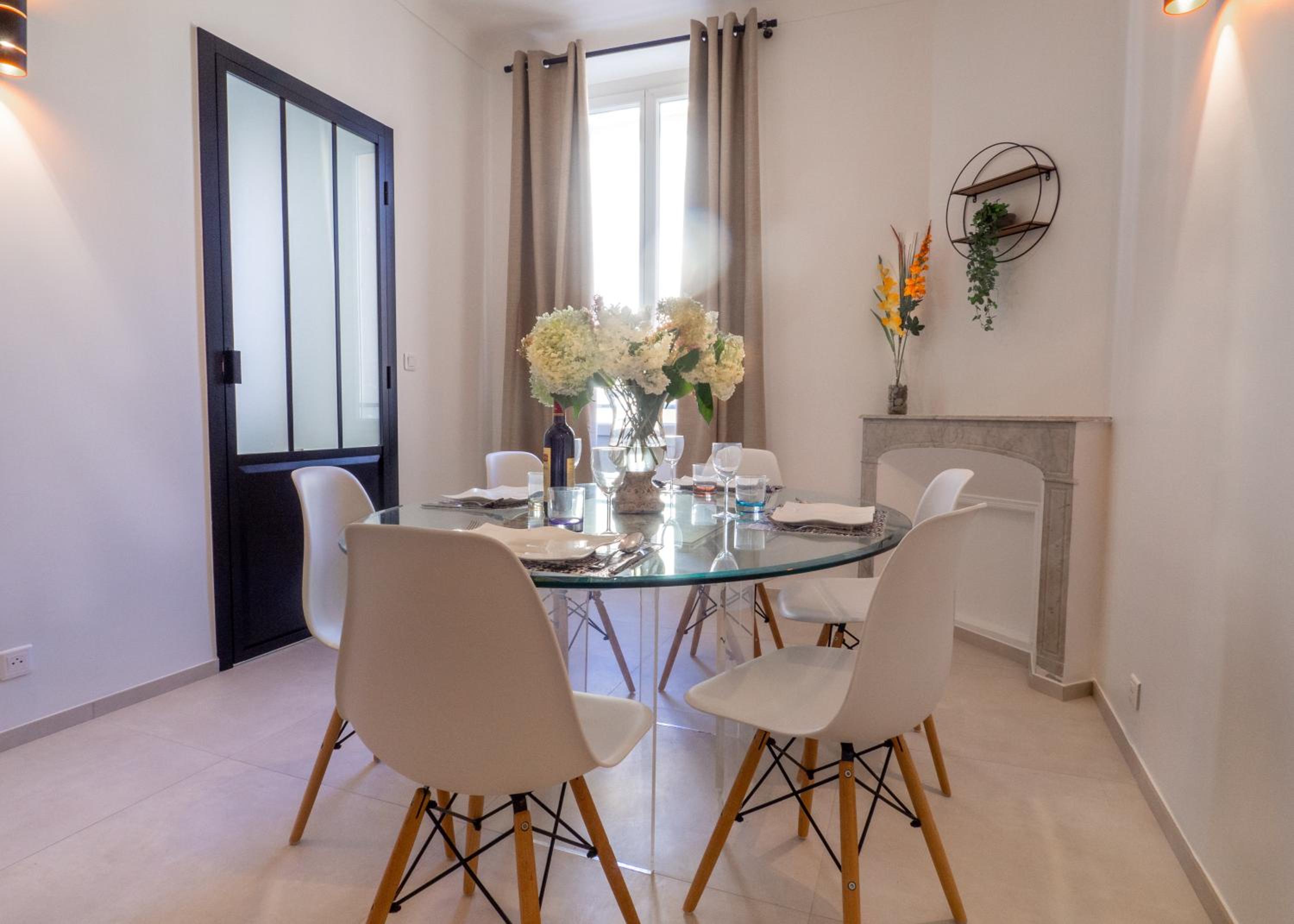 Grand appartement 4 pièces centre de Cannes photo 3