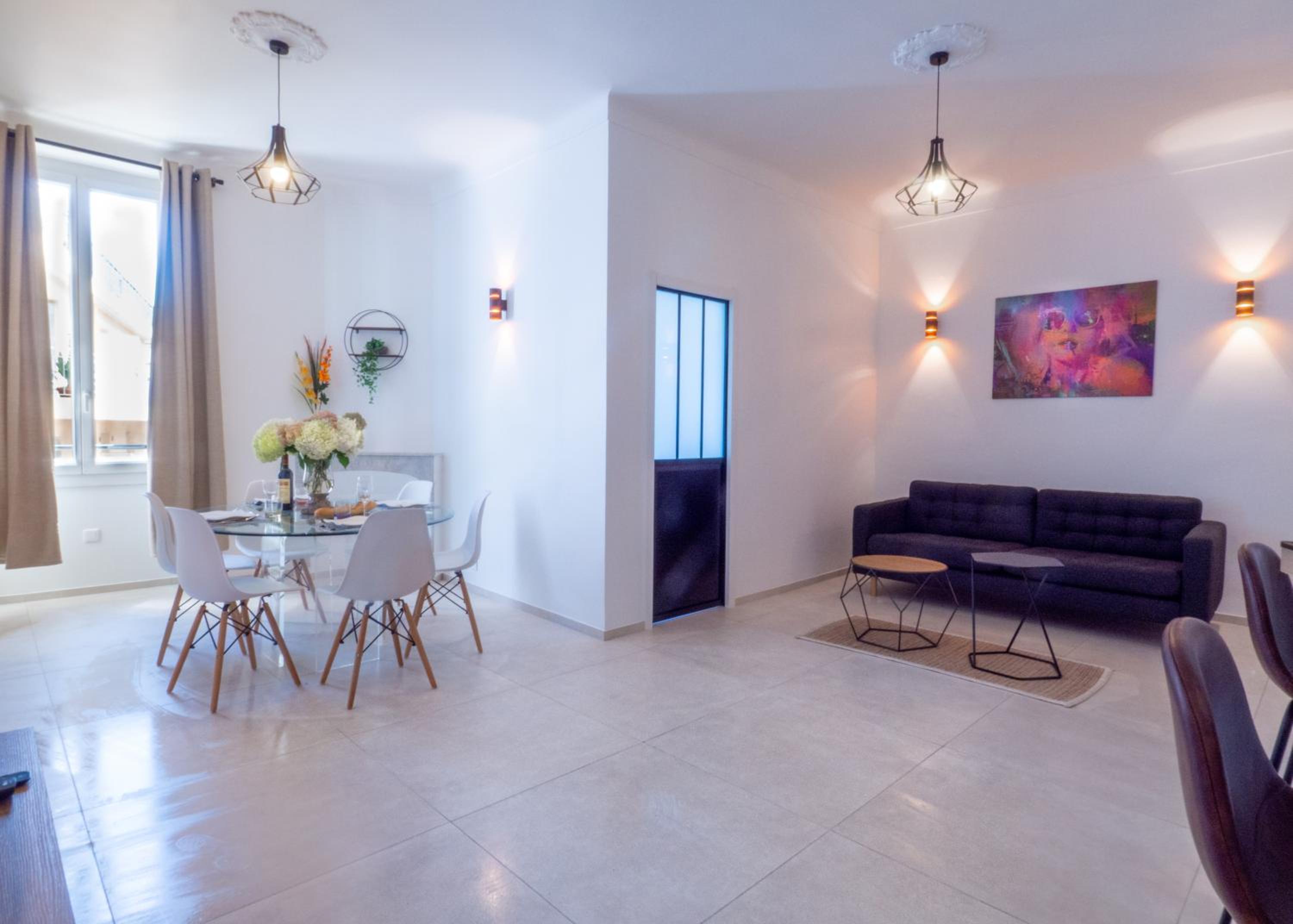 Grand appartement 4 pièces centre de Cannes photo 2