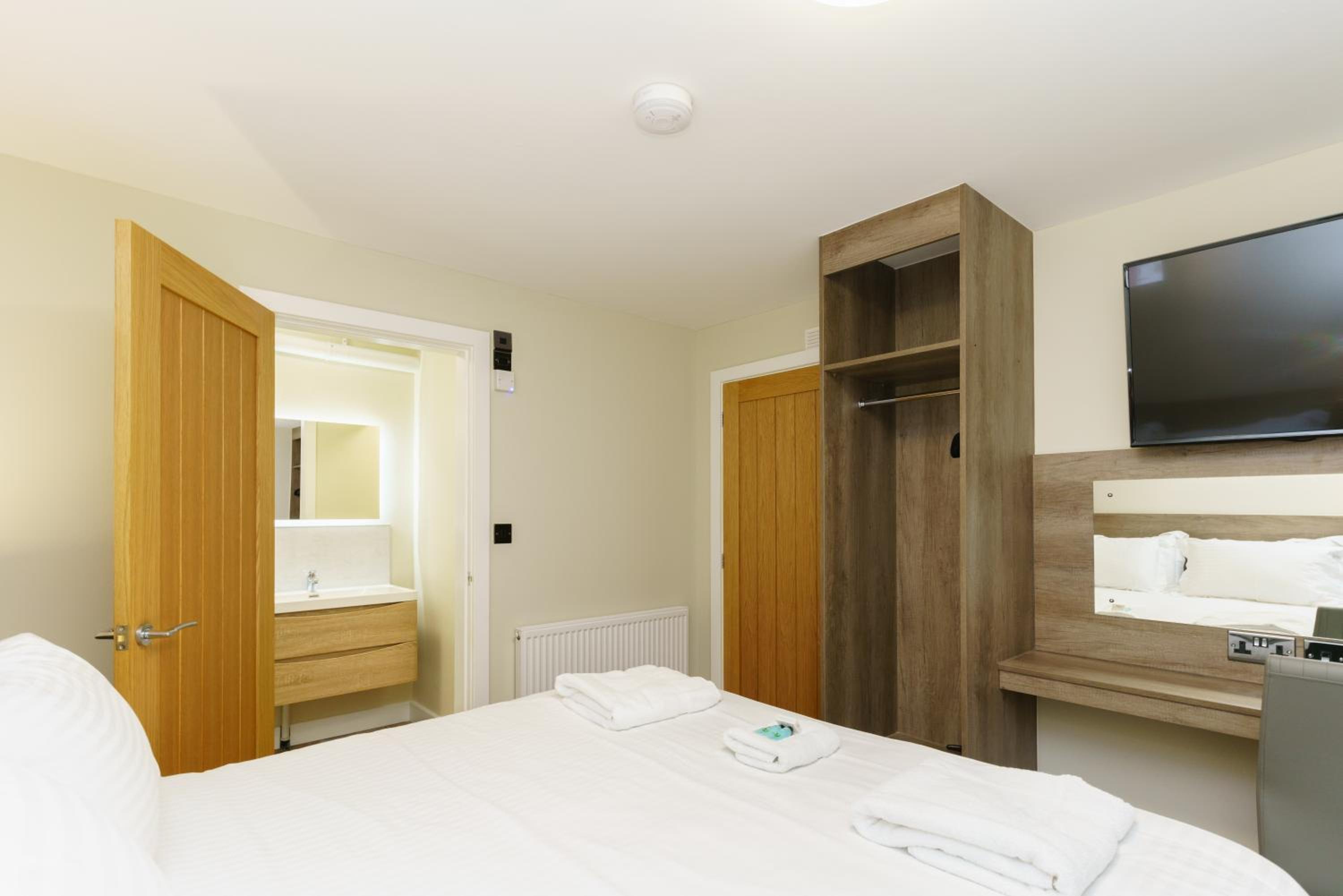 City Apartments - Monkbar Mews view 4