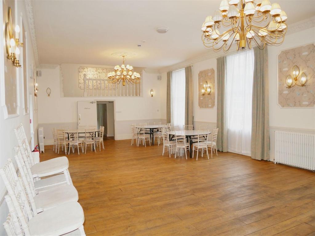 meeting & event spaces