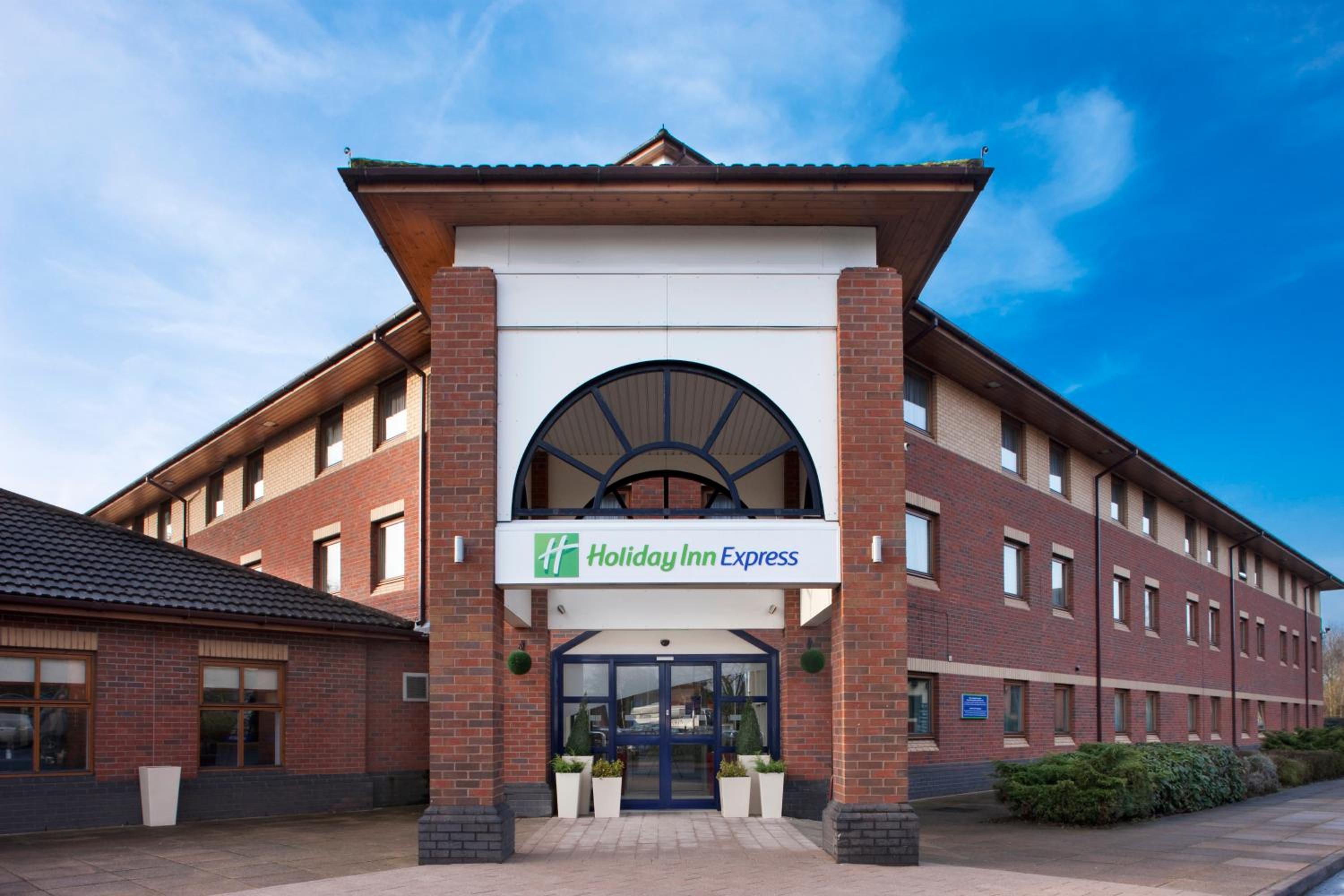 Warwick Vacations - Holiday Inn Express Warwick - Stratford-upon-Avon, an IHG Hotel - Property Image 16