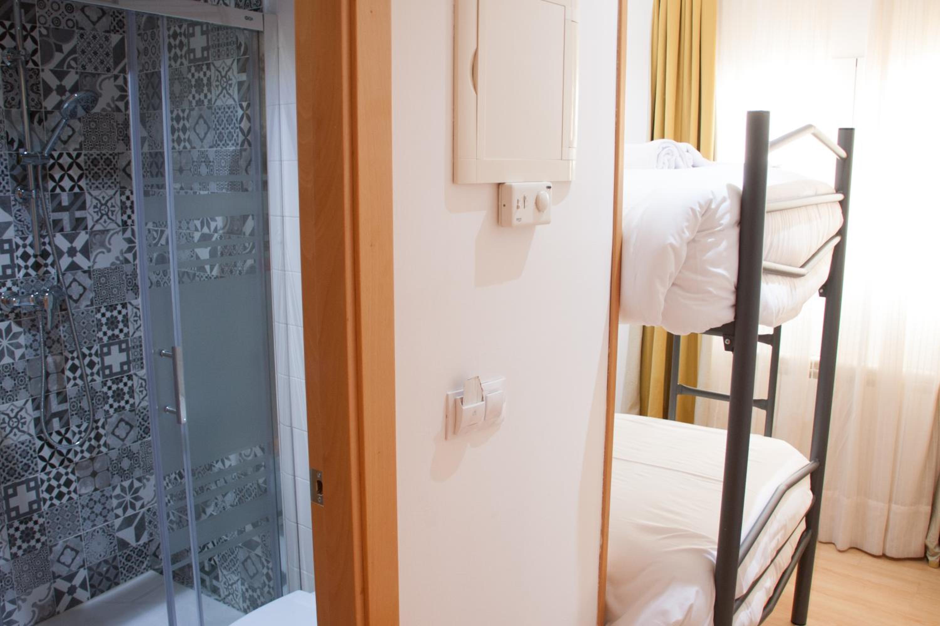 Hostal Cuéntame Evolución Auto Check in