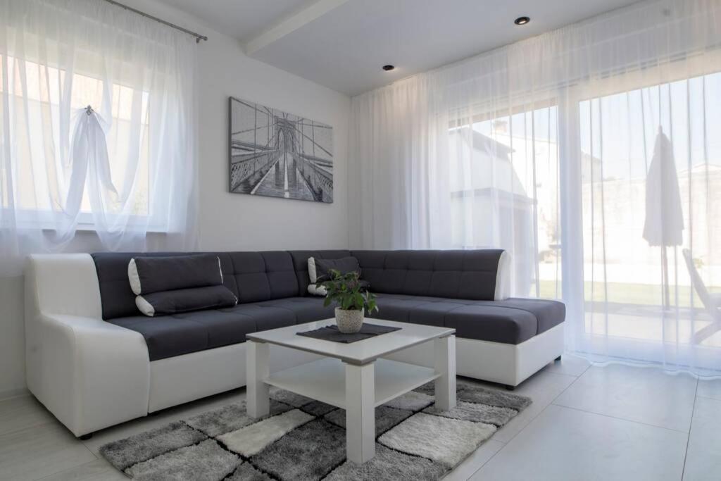 Holiday House Gavran view 5