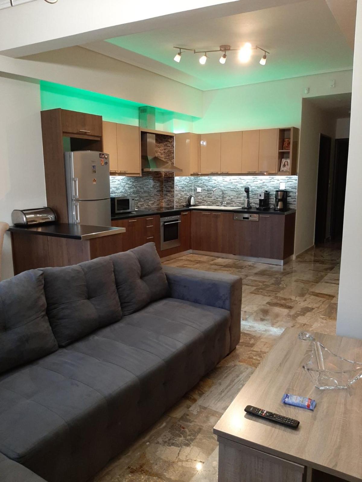Acropolis Modern Apartments free parking,free pet hosting,Netflix