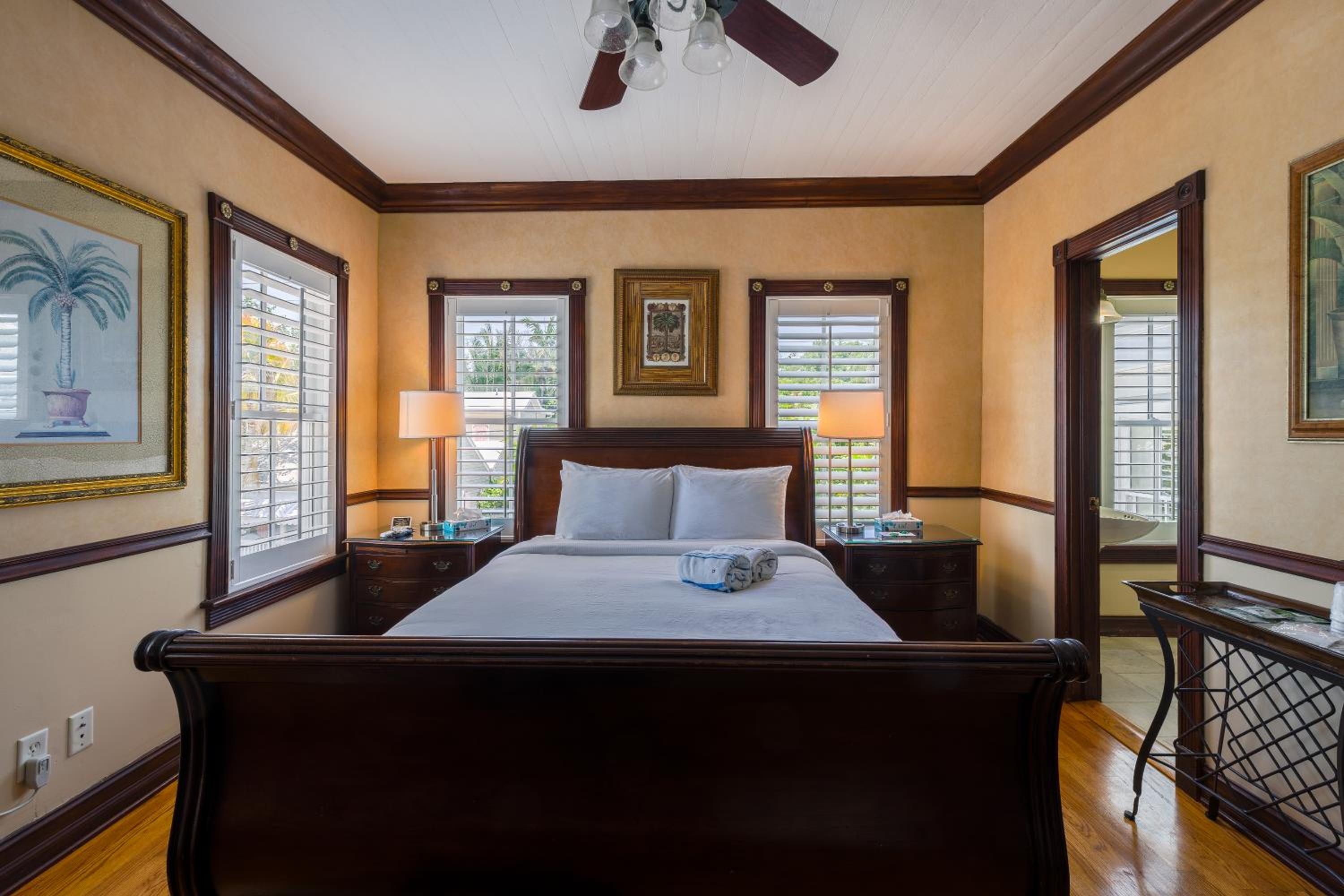 Duval Inn - Key West