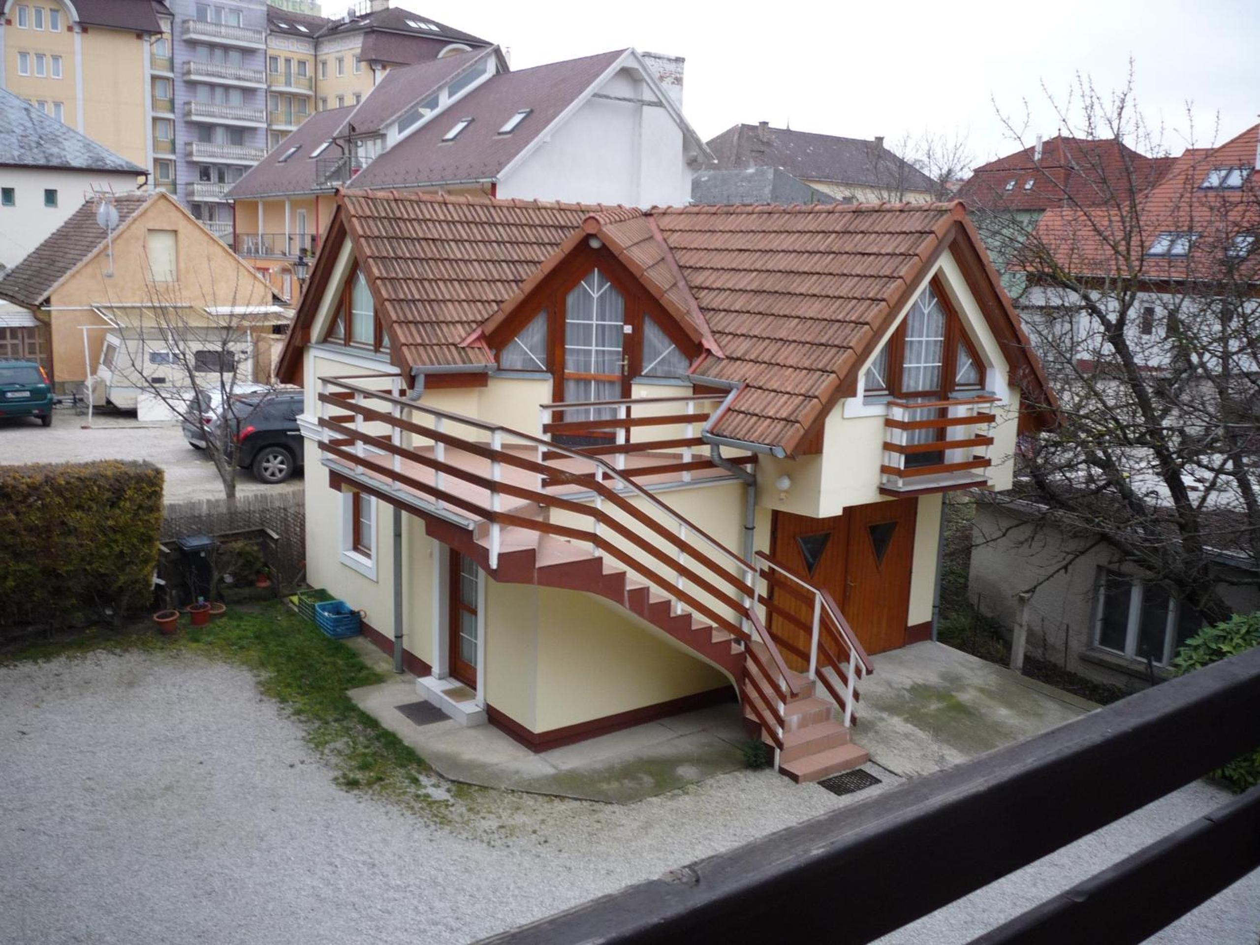 Photo 48
