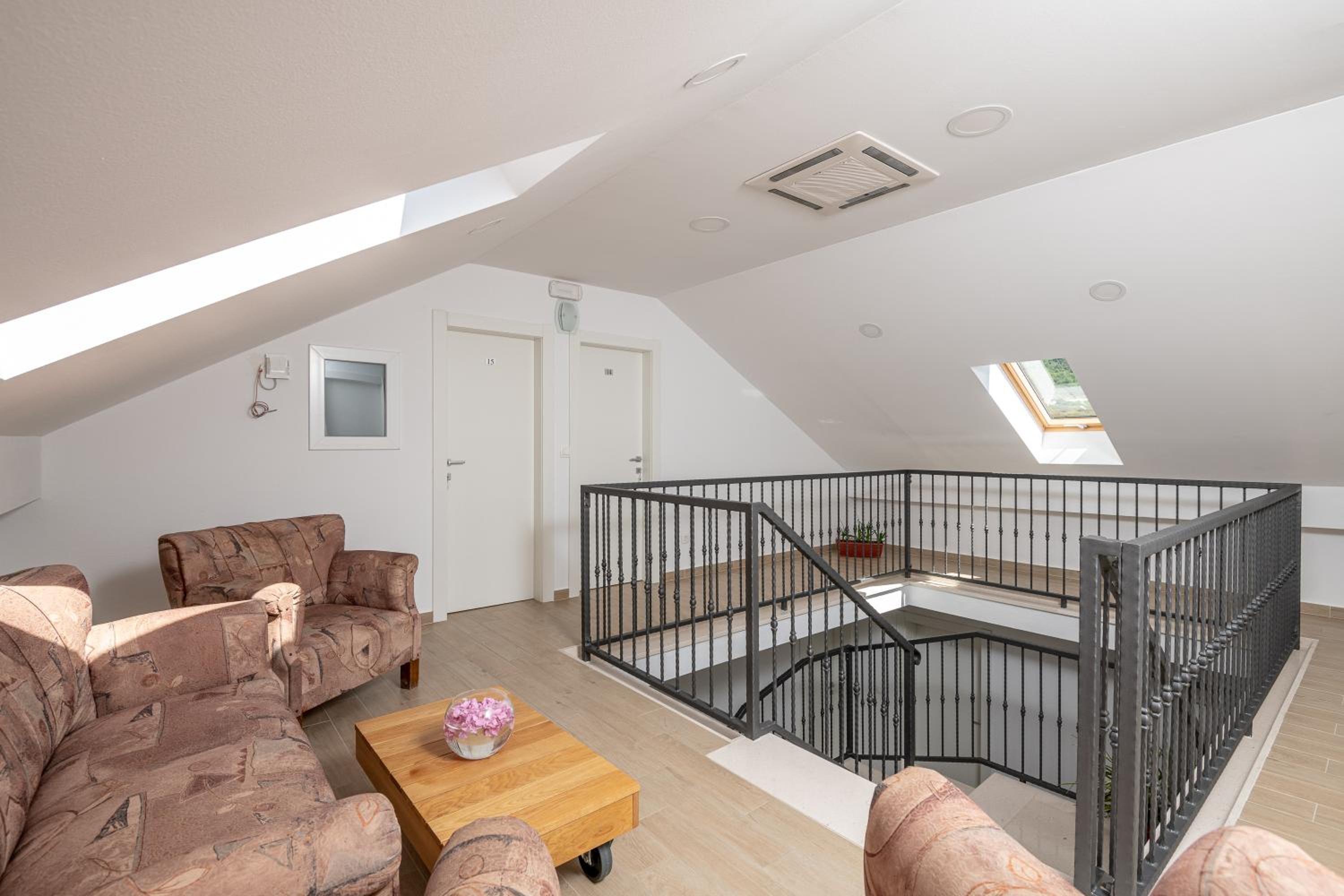 Country House Pansion view 4