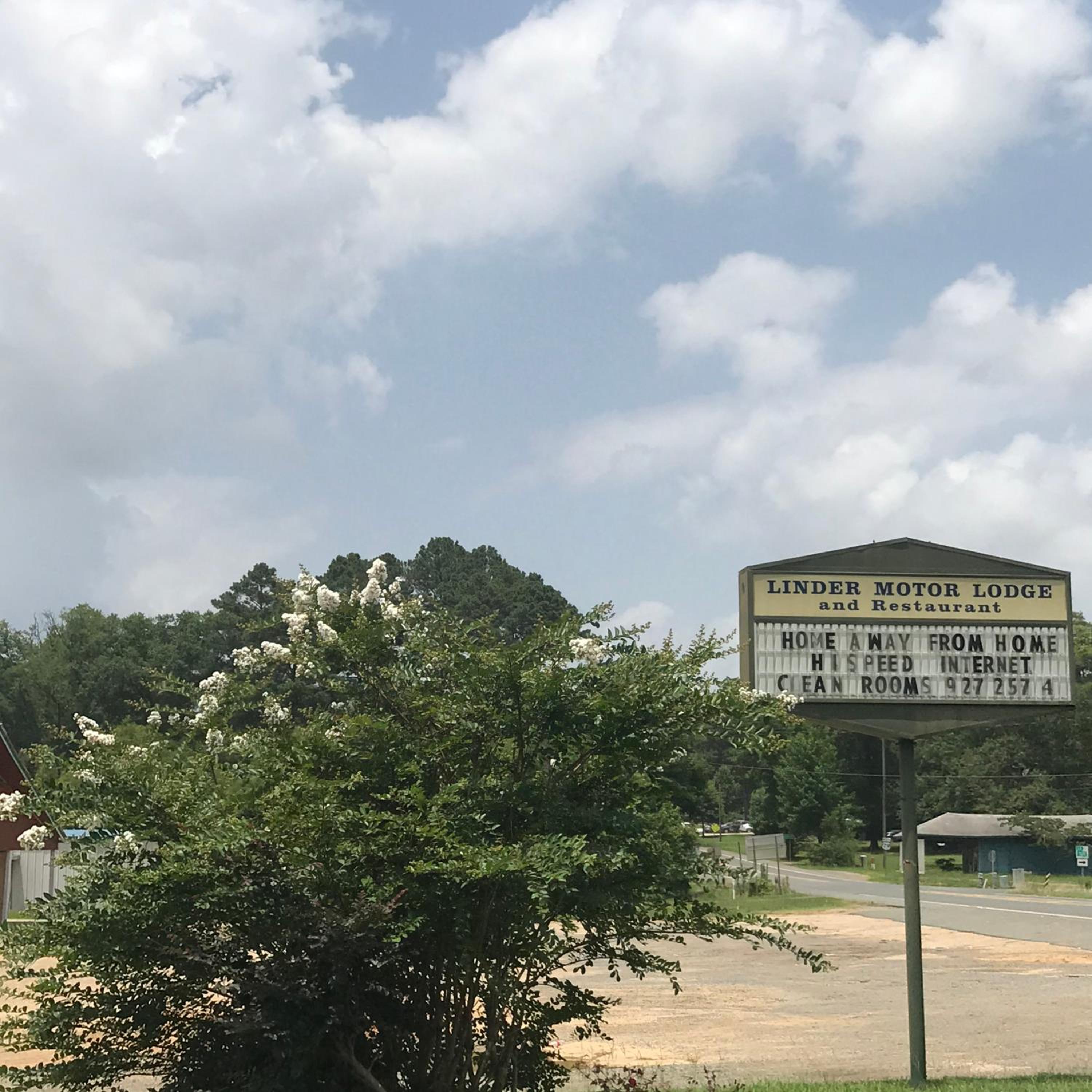 Linder Motor Lodge view 2