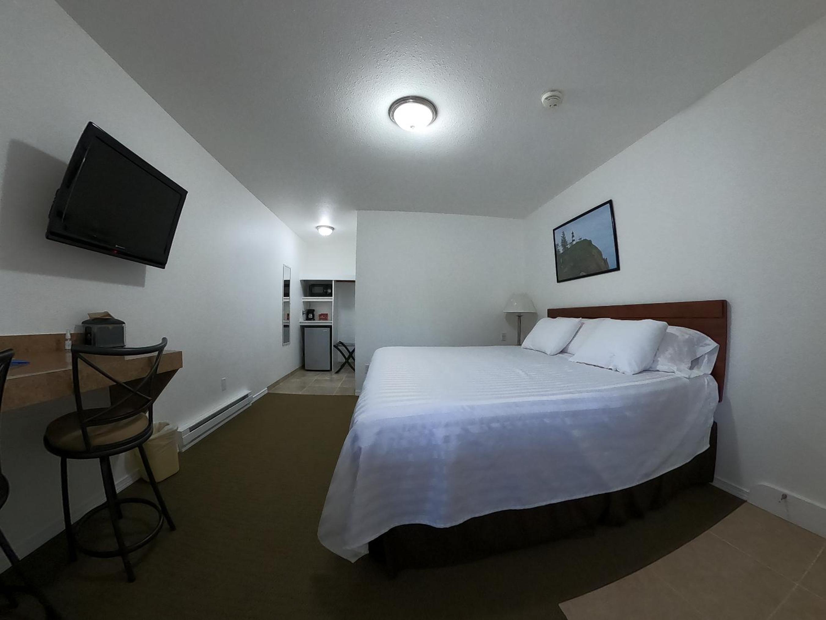 Col-Pacific Motel view 2