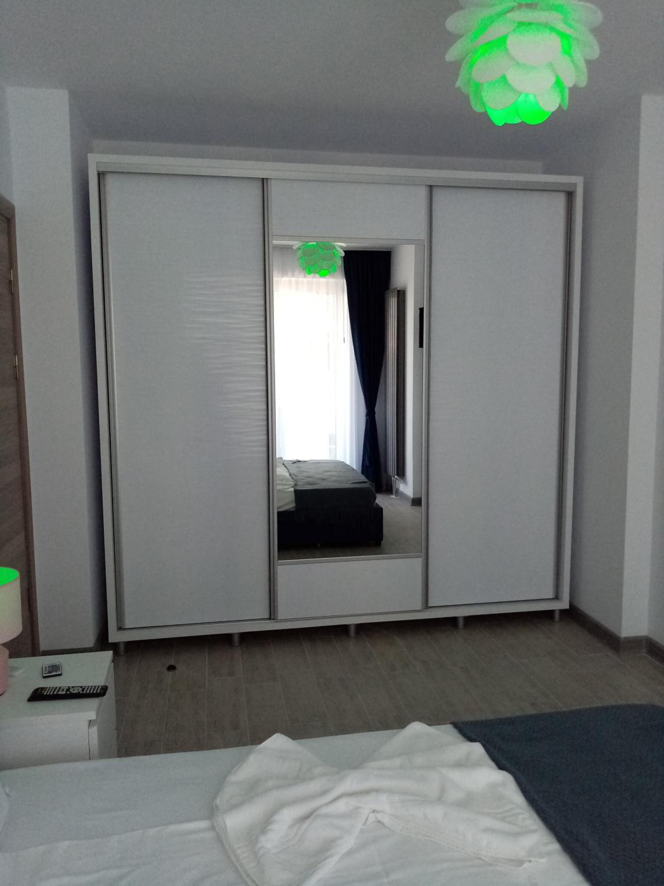Photo 51
