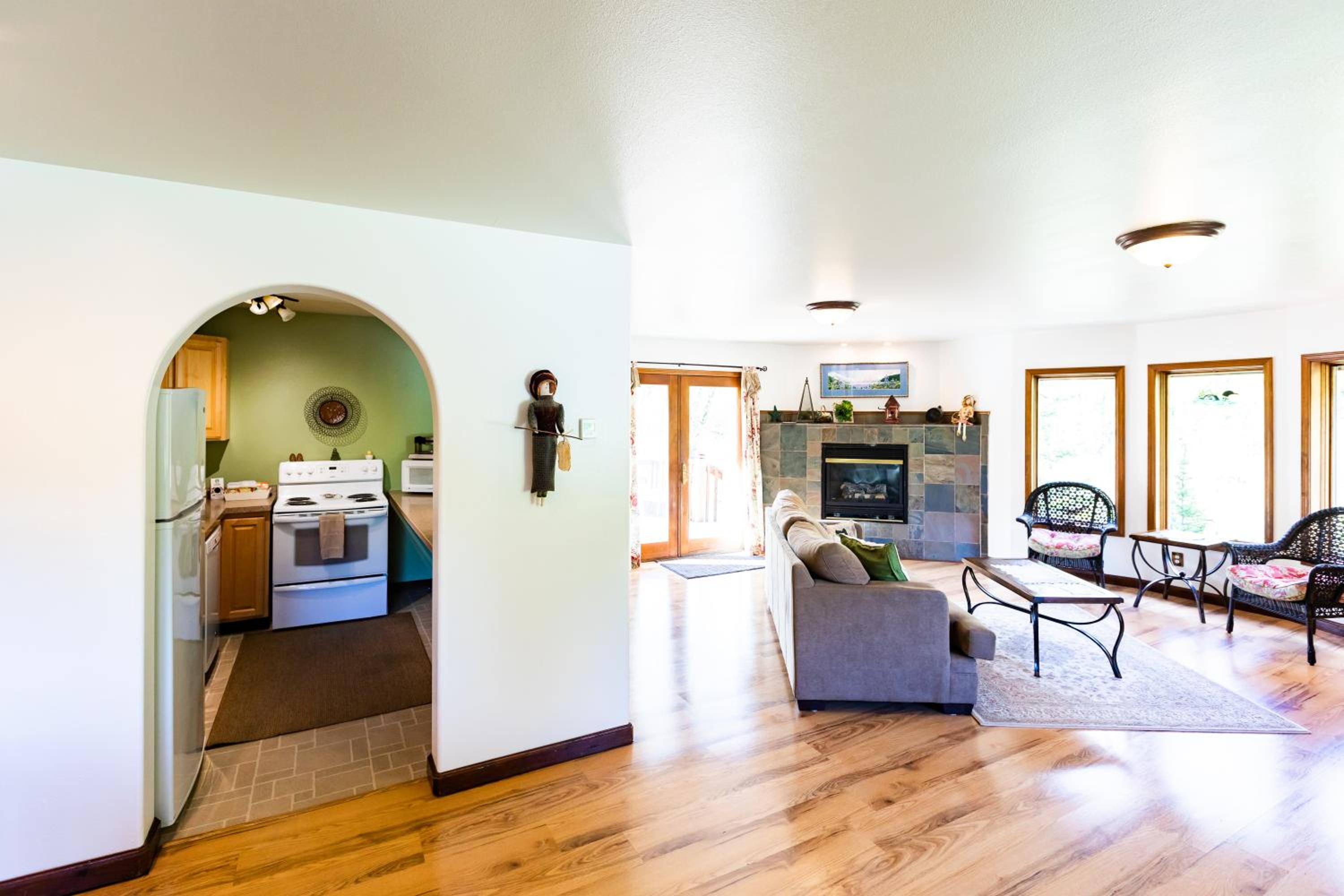 Inn at Tern Lake