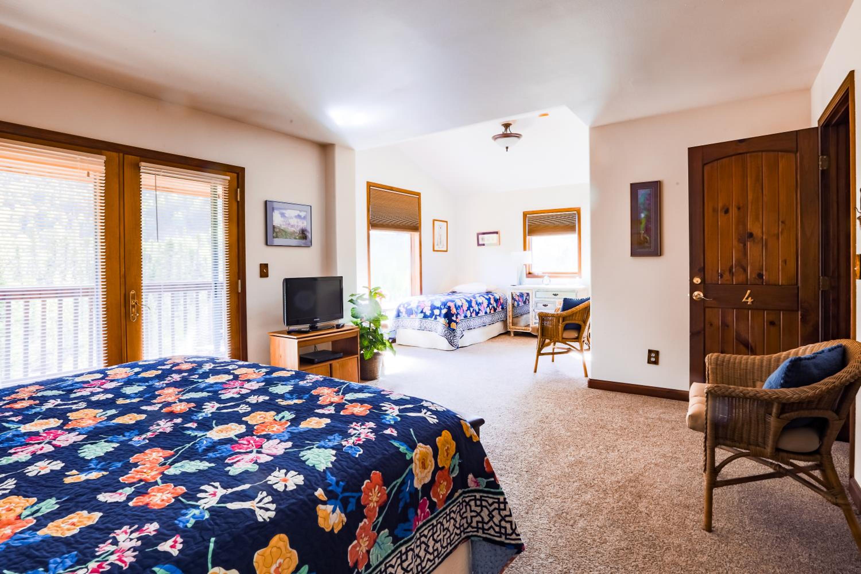 Inn at Tern Lake