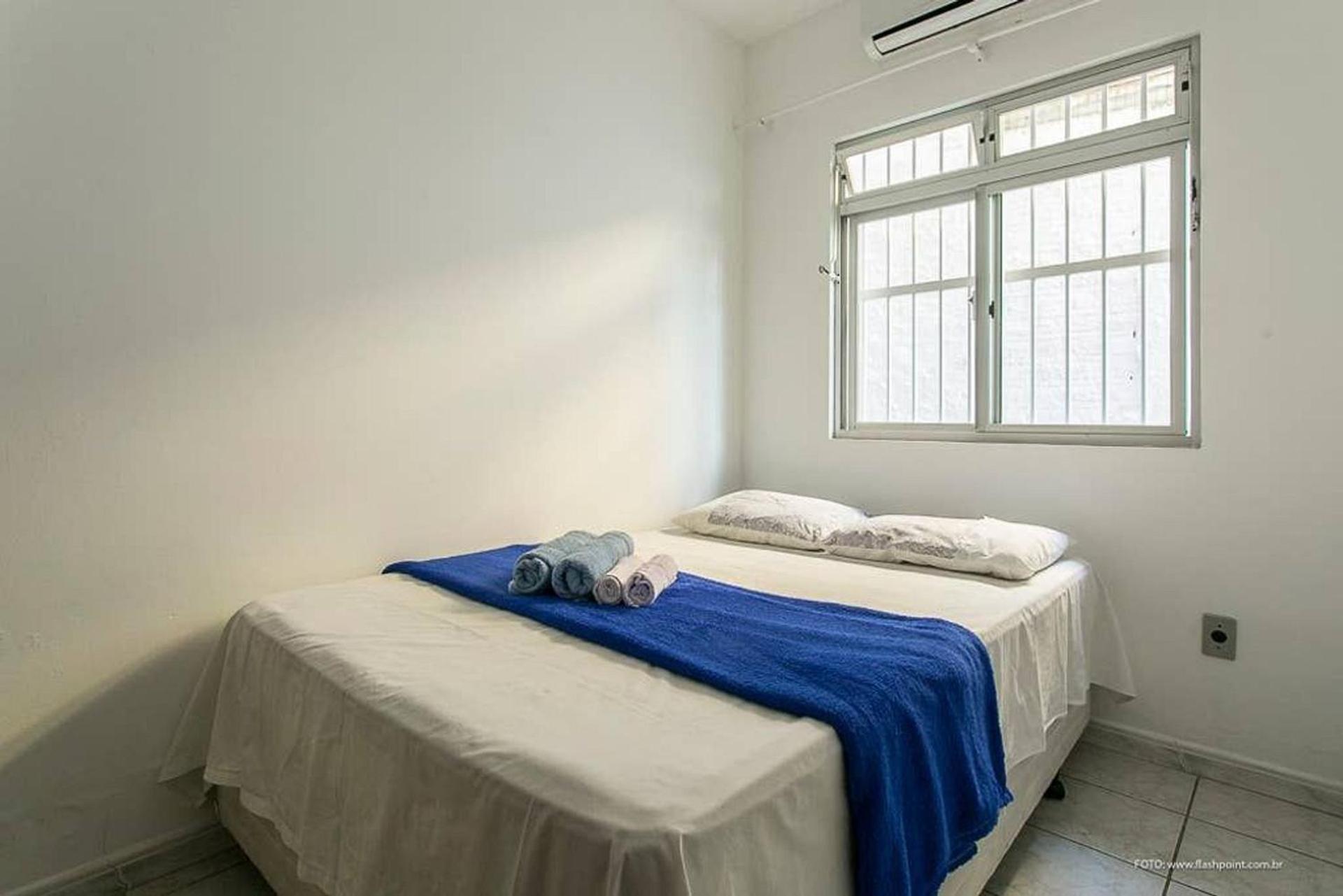 Casa 150m da praia em pátio familiar