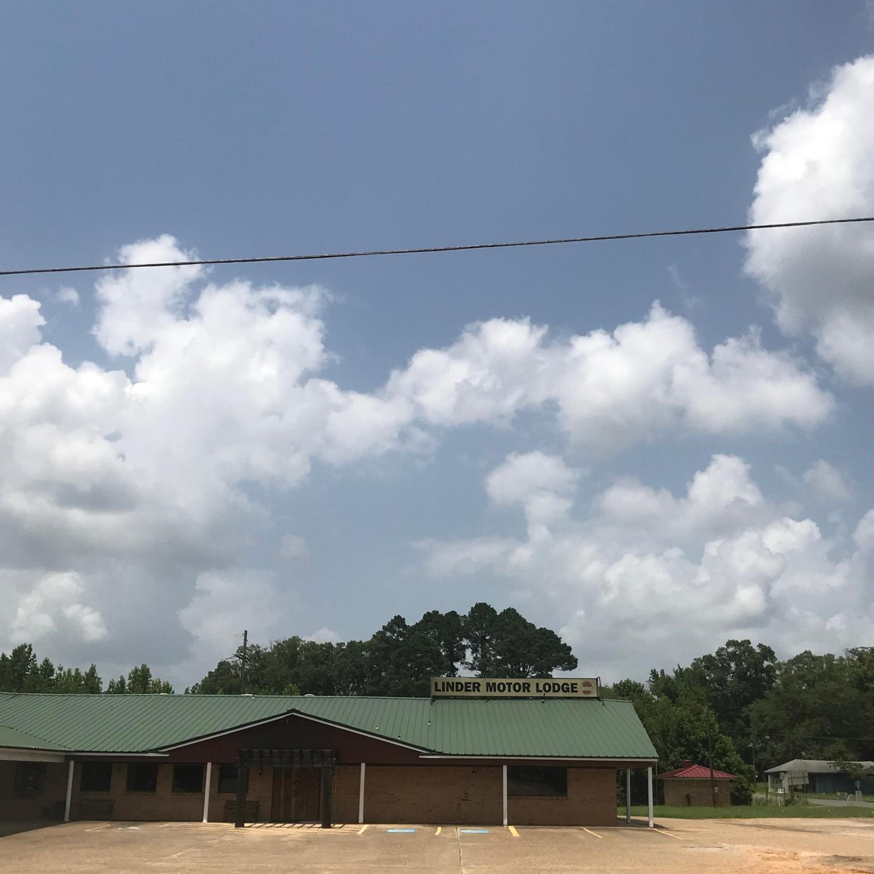 Linder Motor Lodge view 3